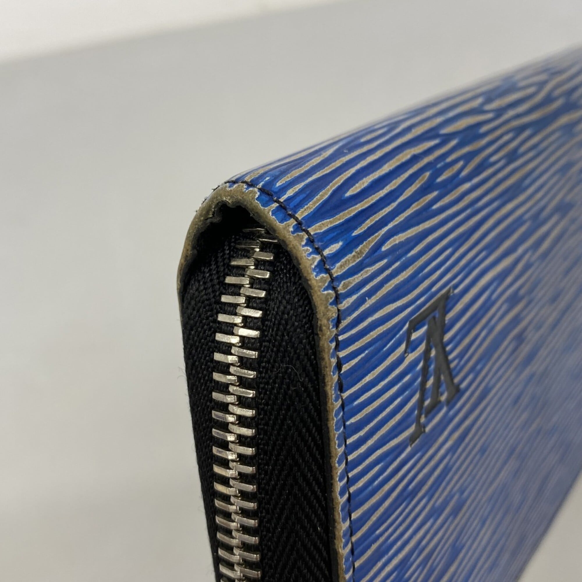 Louis Vuitton Blue Long Wallet (Bi-Fold) (Pre-Owned)