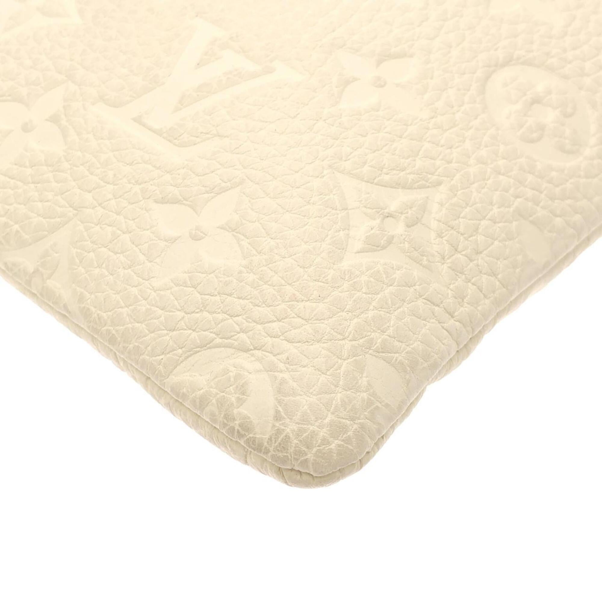 Louis Vuitton White Leather Handbag Pochette (Pre-Owned)