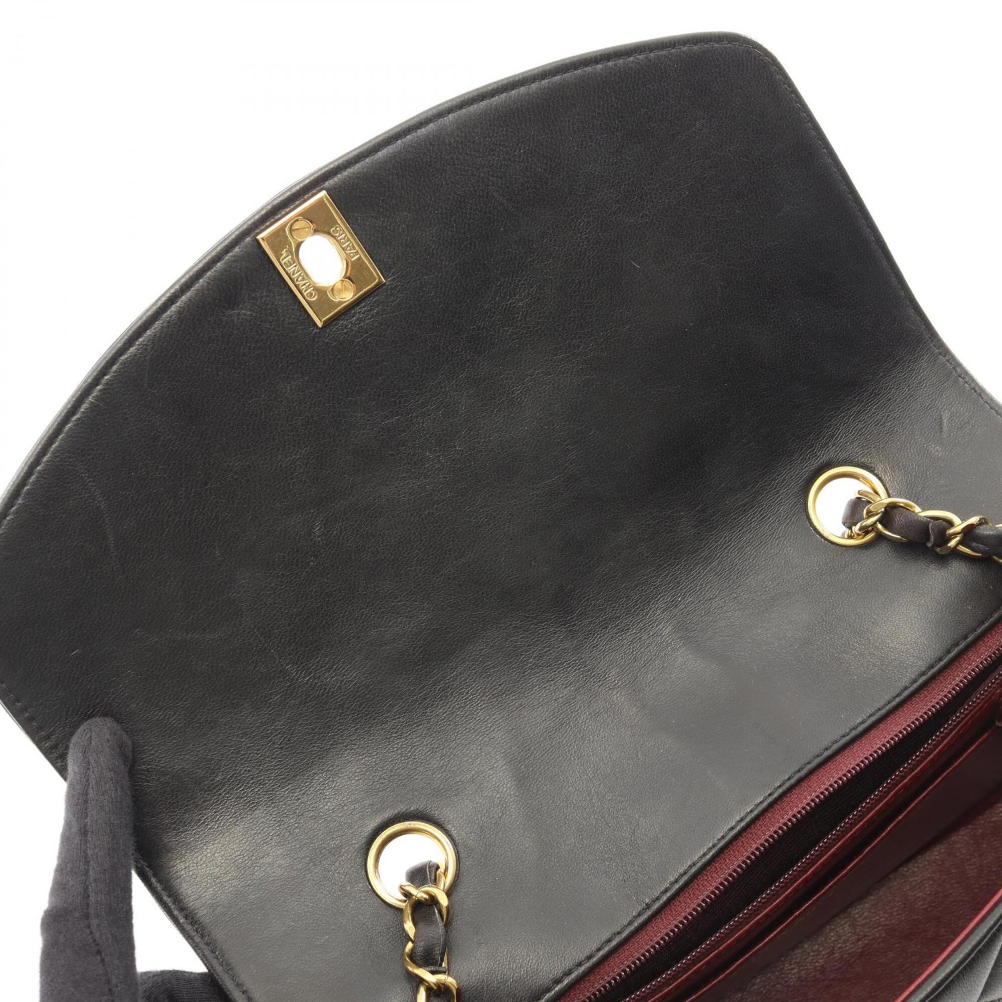 Chanel Matelasse Black Leather Handbag Shoulder Bag (Pre-Owned)