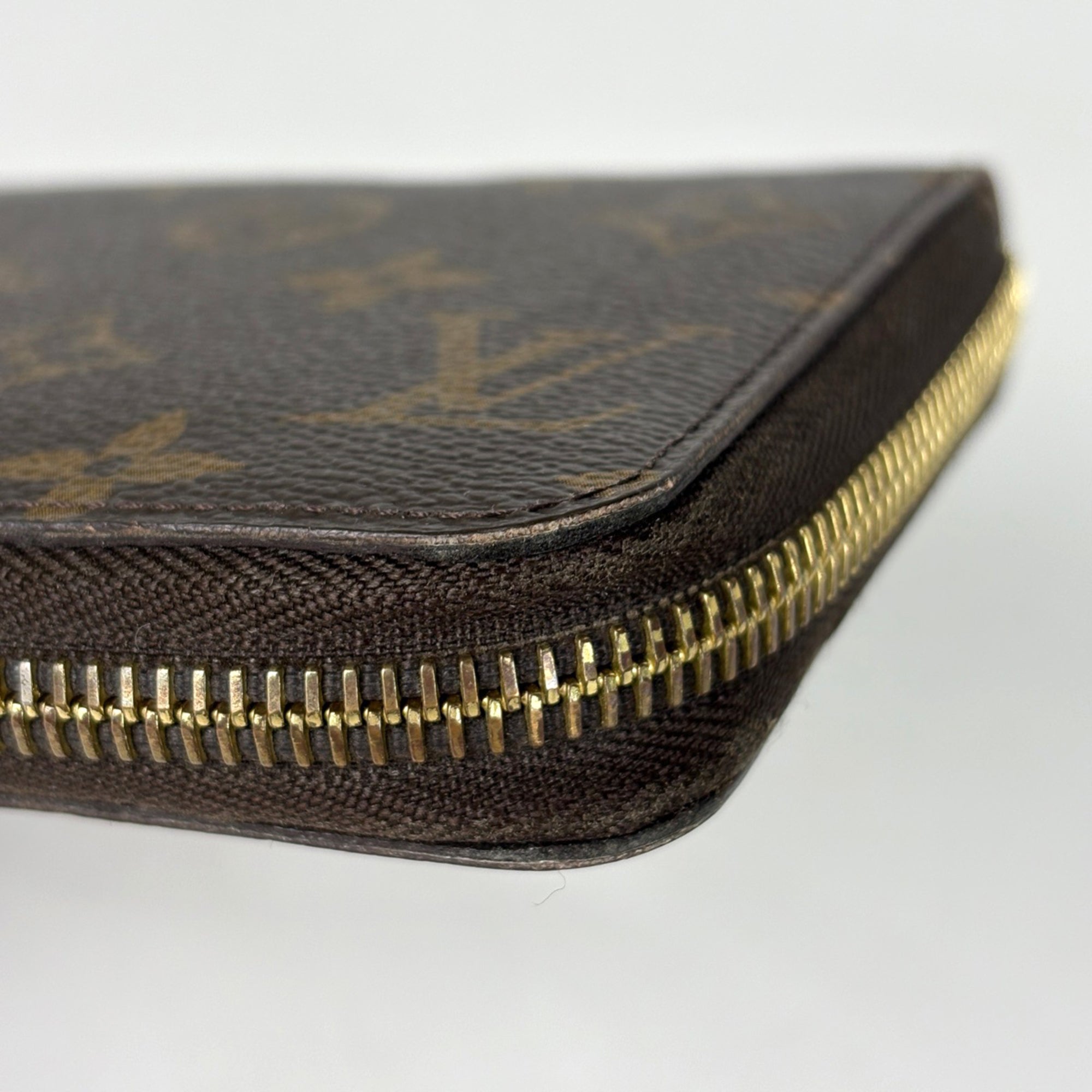 Louis Vuitton Monogram Brown Monogram Long Wallet (Bi-Fold) (Pre-Owned)
