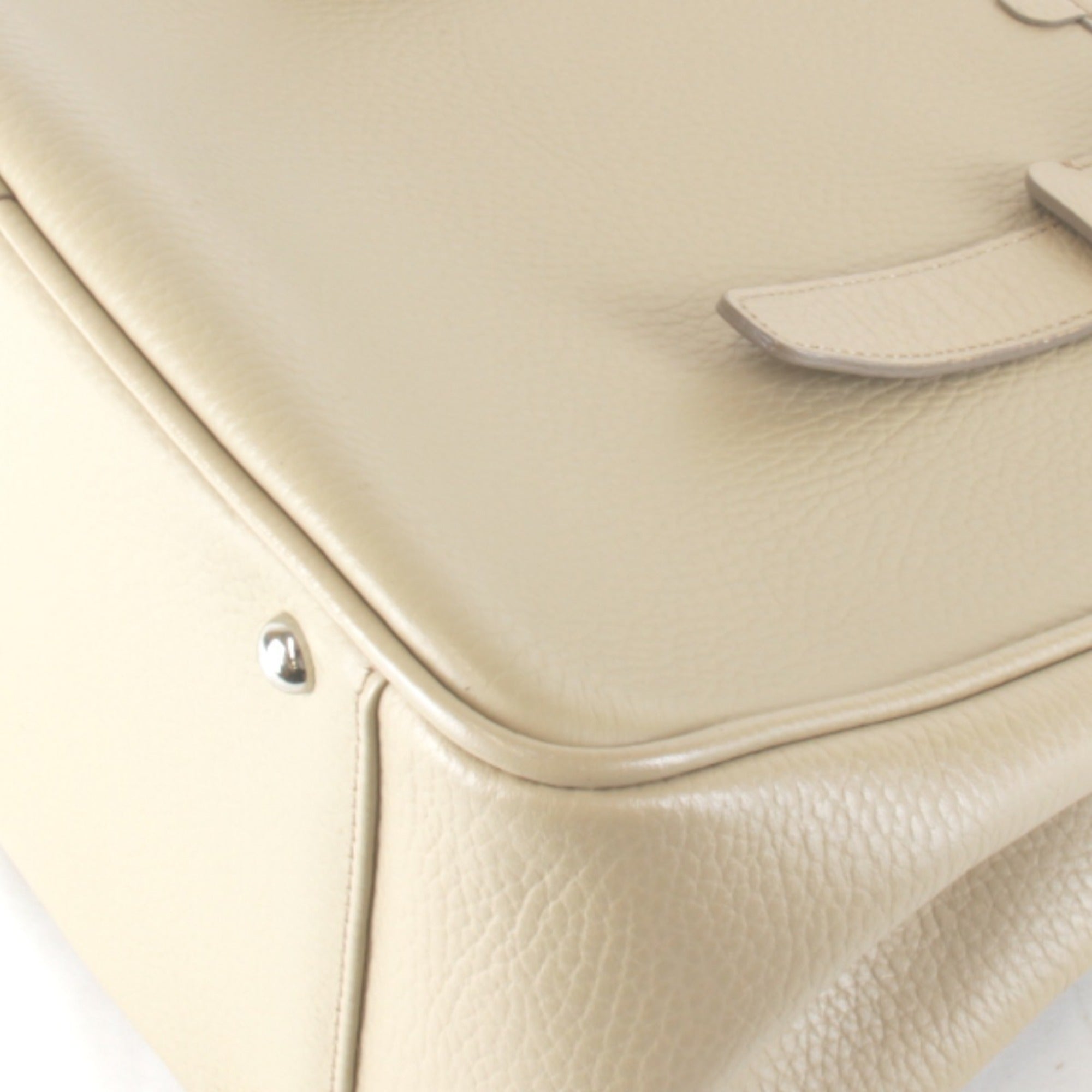 Burberry Beige Leather Handbag (Pre-Owned)