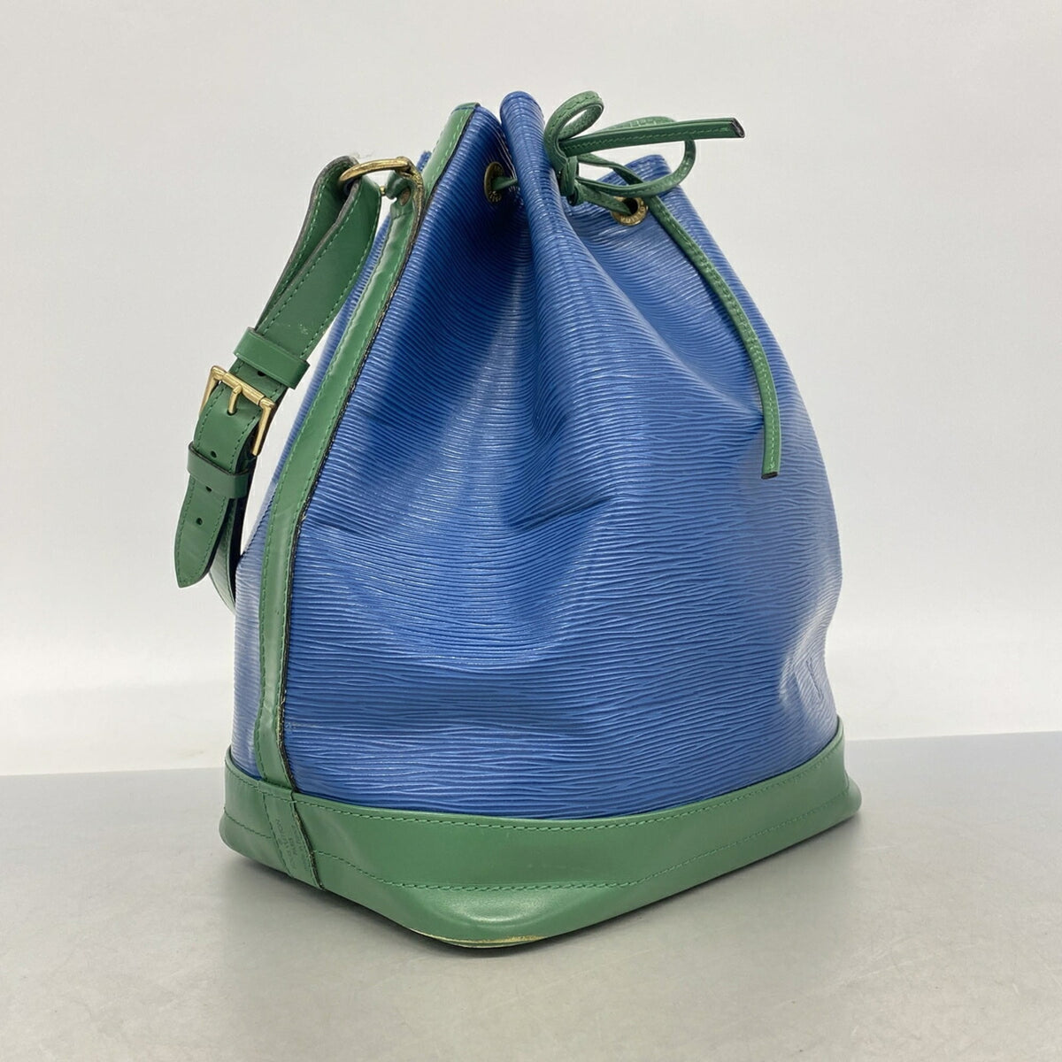 Louis Vuitton Borneo Green Toledo Blue Shoulder Bag (Pre-Owned)