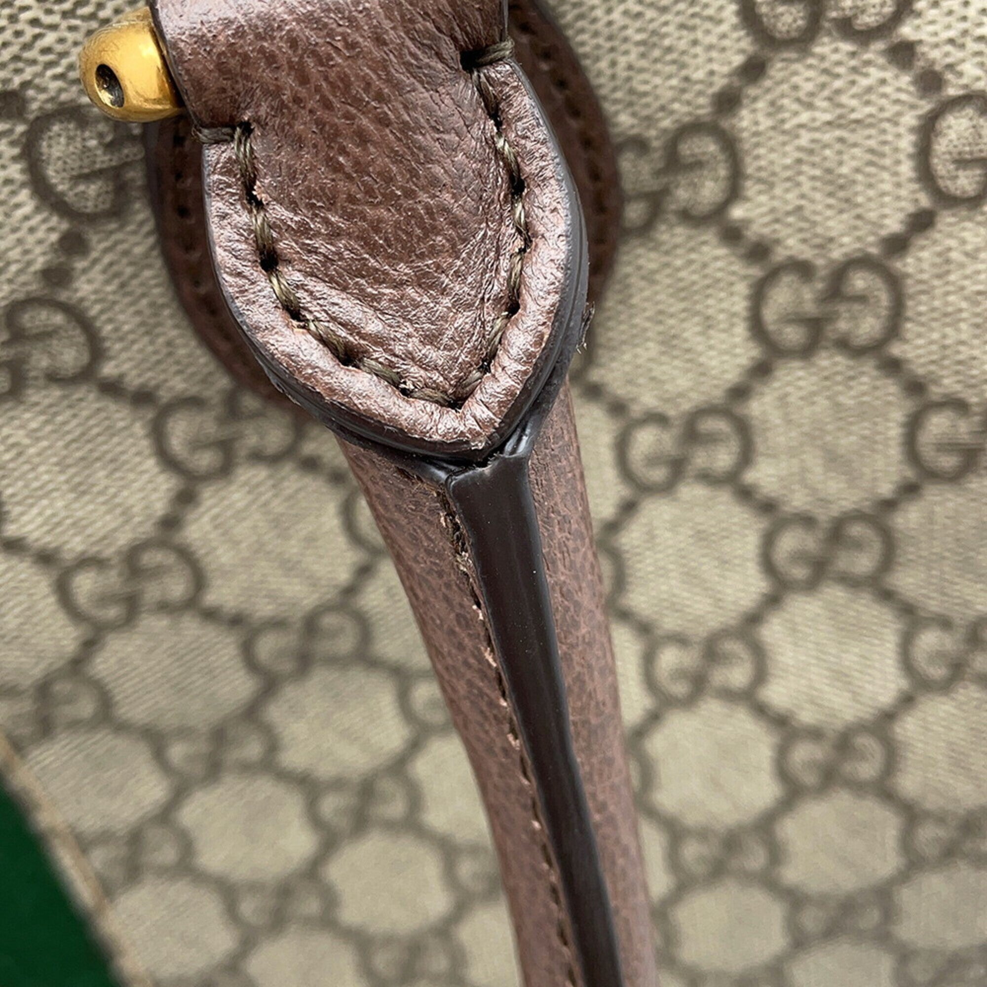 Gucci Beige Gg Supreme Leather Handbag (Pre-Owned)