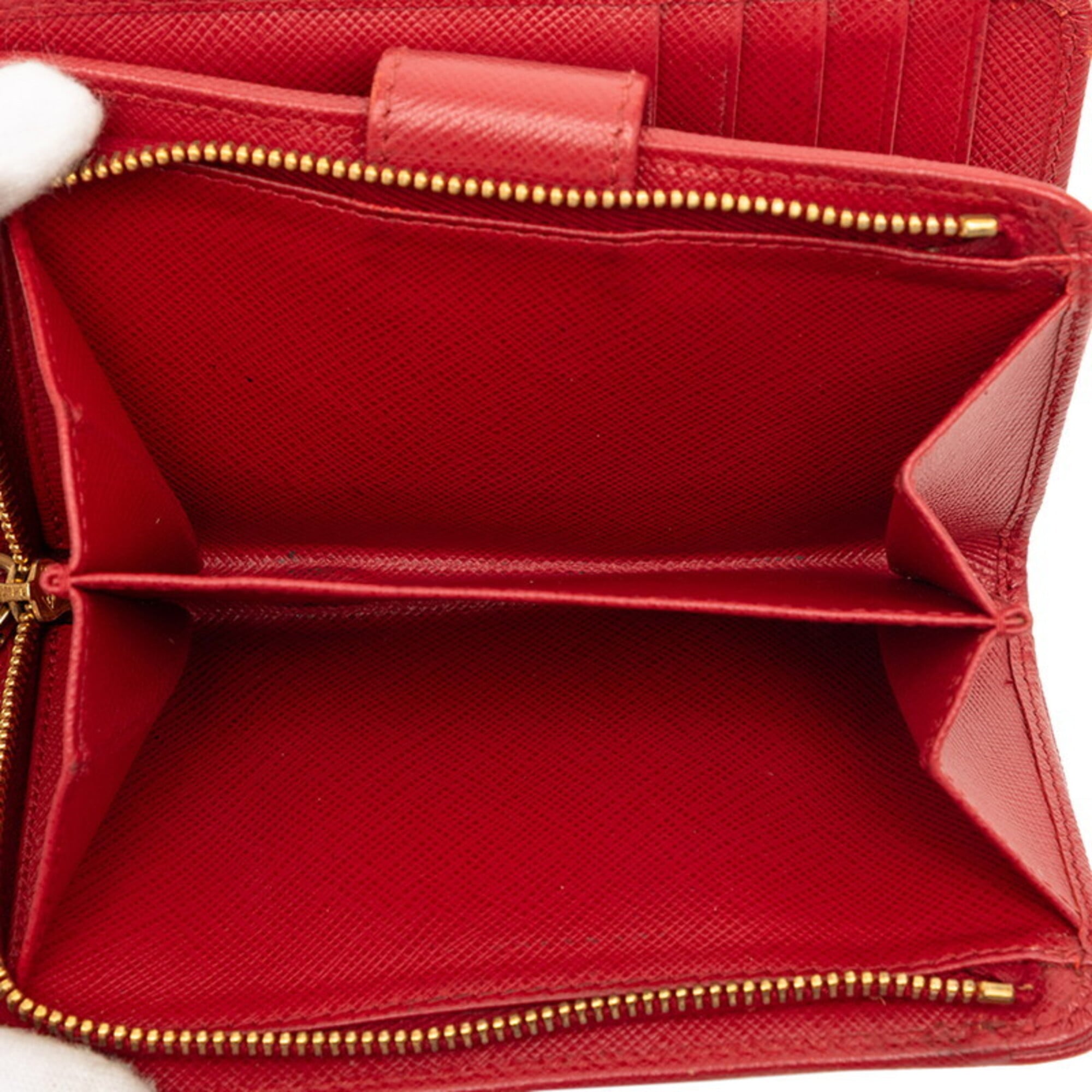 Prada Red Color Leather Wallet (Bi-Fold) (Pre-Owned)