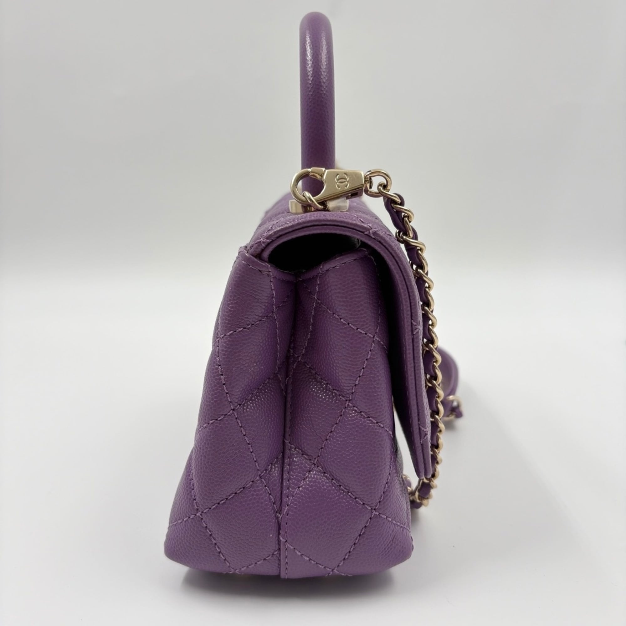 Chanel Matelasse Purple Handbag (Pre-Owned)