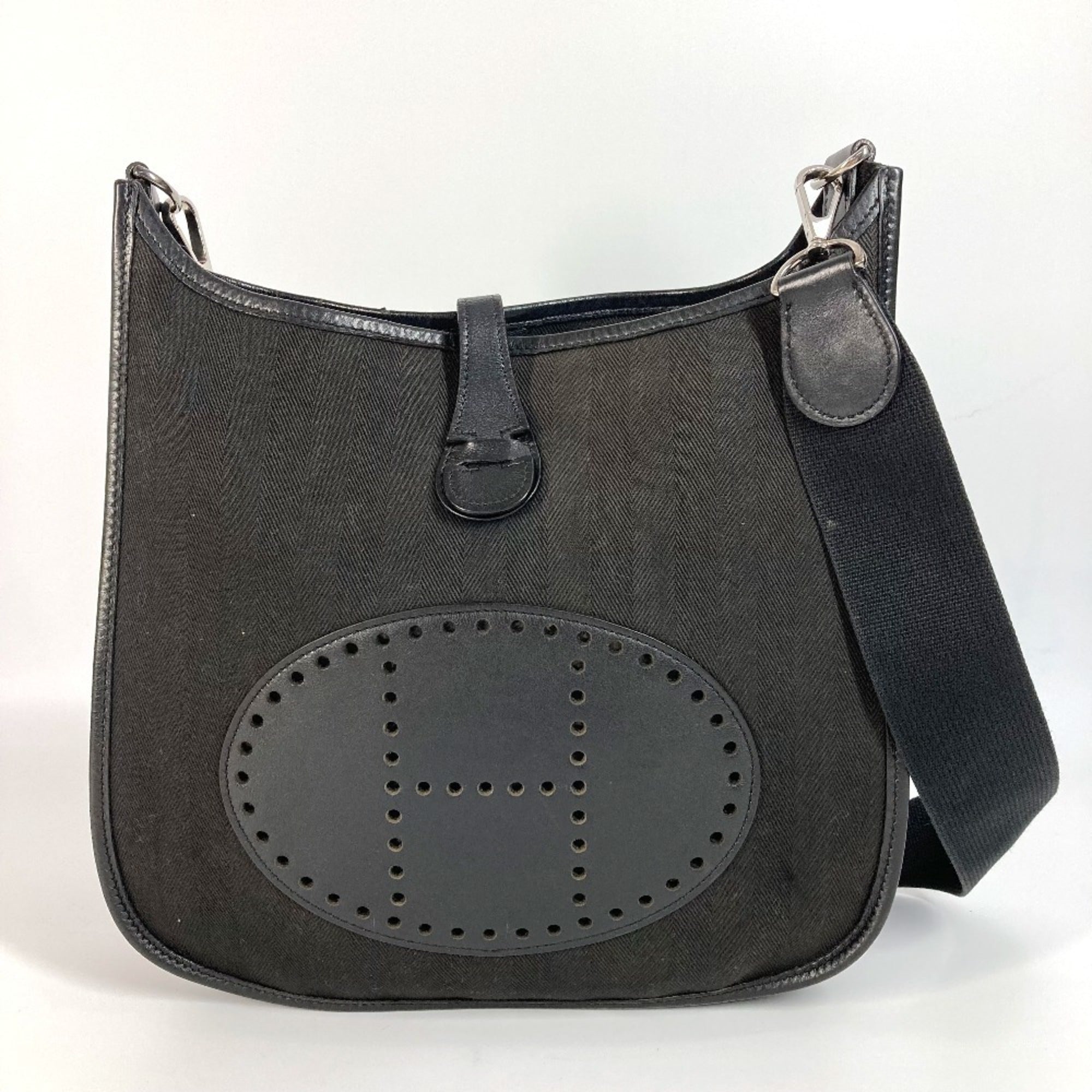 Hermes Black Leather Canvas Pochette Shoulder Bag (Pre-Owned)