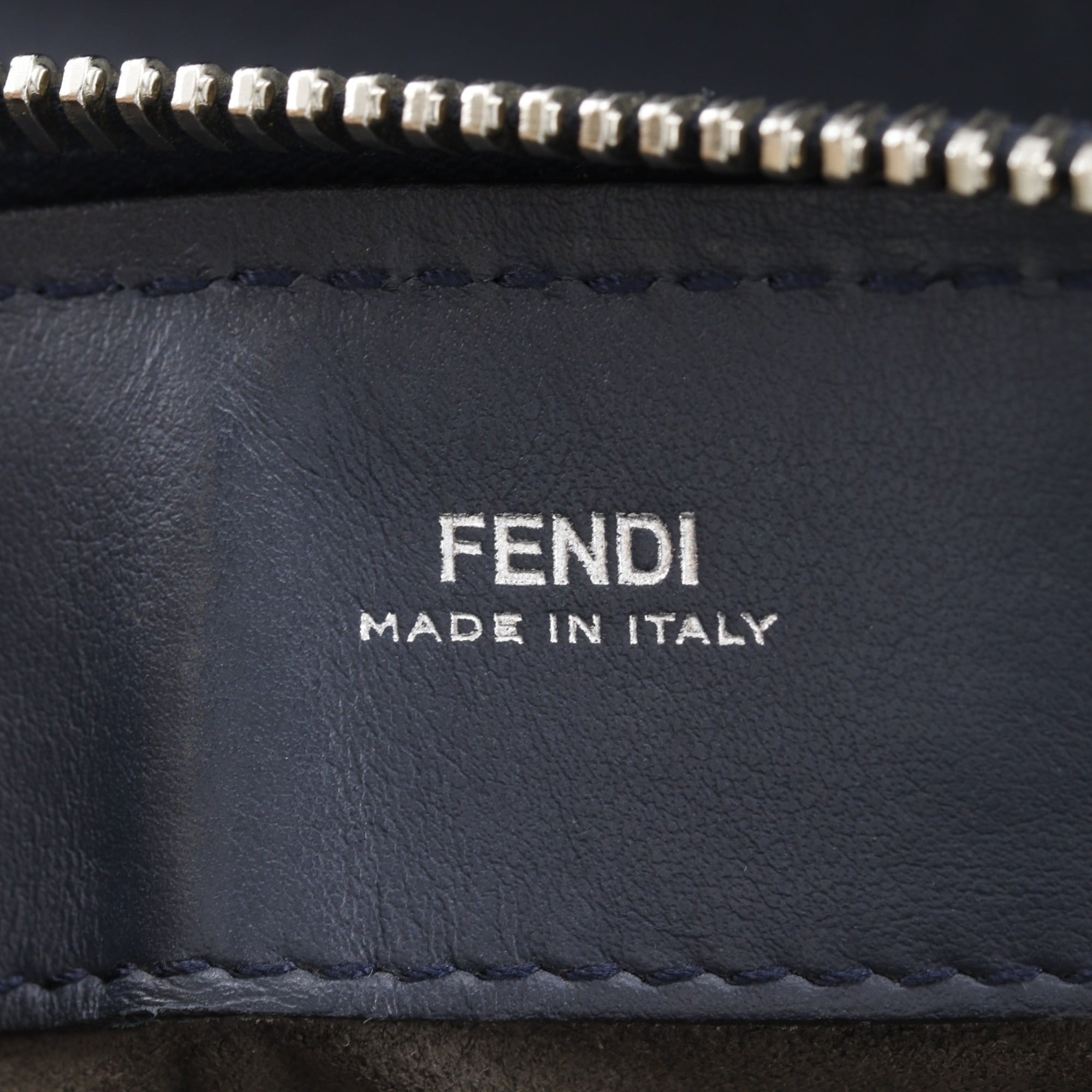 Fendi Navy Leather Handbag (Pre-Owned)