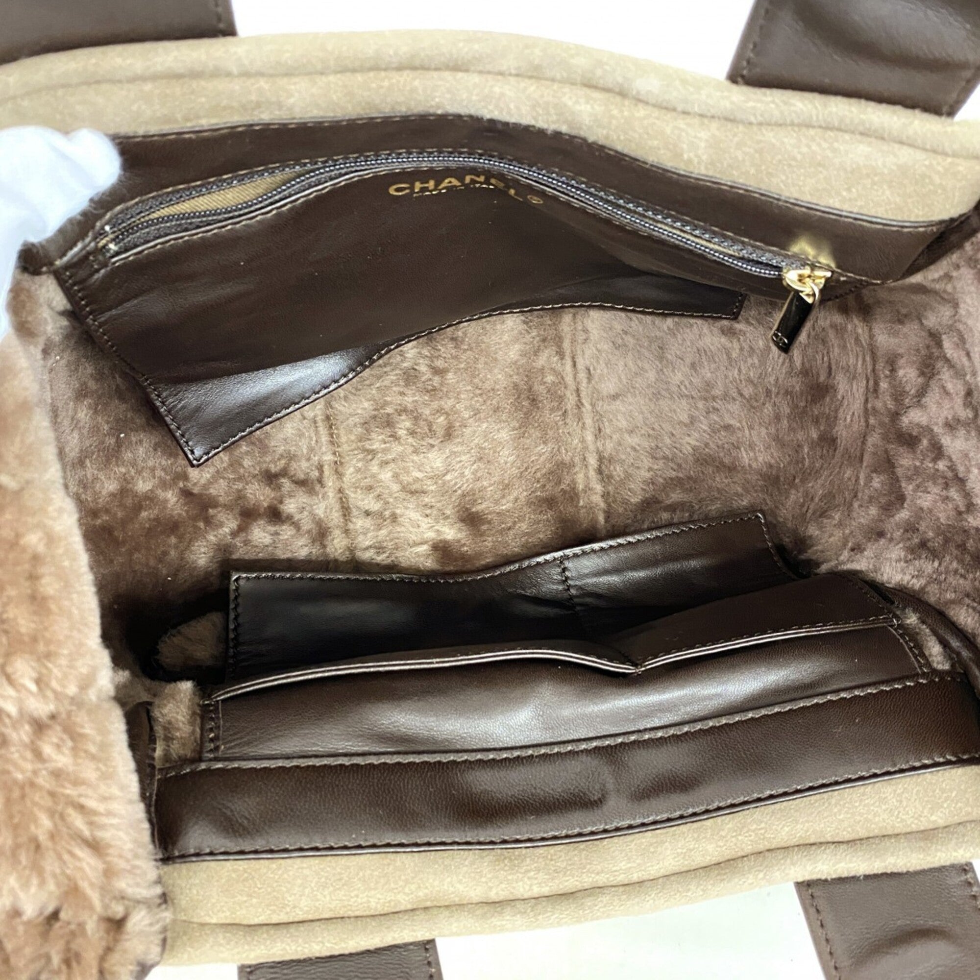 Chanel Brown Handbag (Pre-Owned)