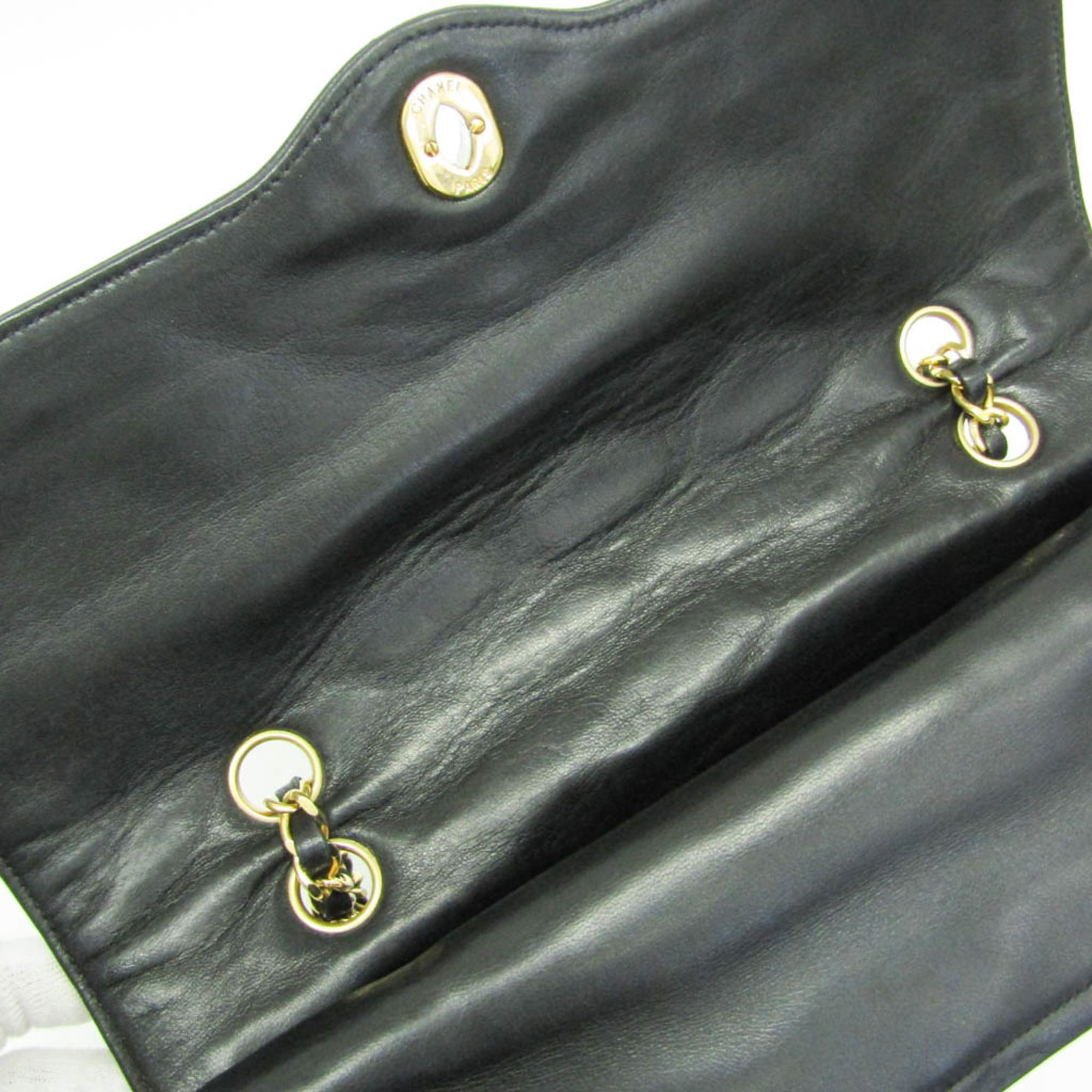 Chanel Matelasse Black Leather Shoulder Bag (Pre-Owned)