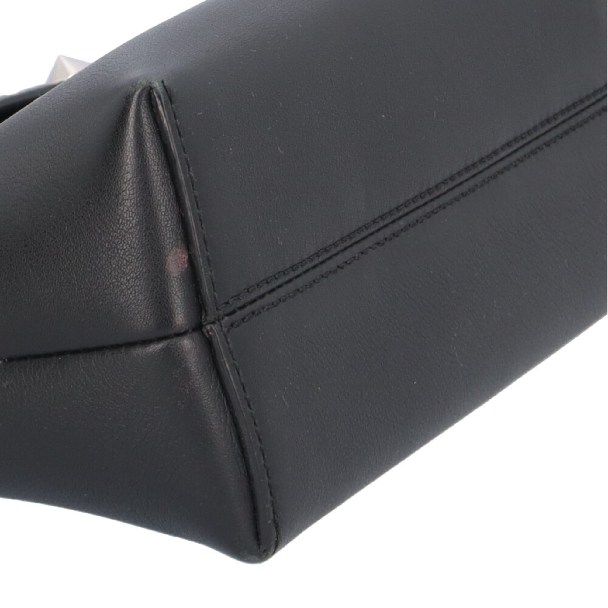 Fendi Black Brown Leather Shoulder Bag (Pre-Owned)