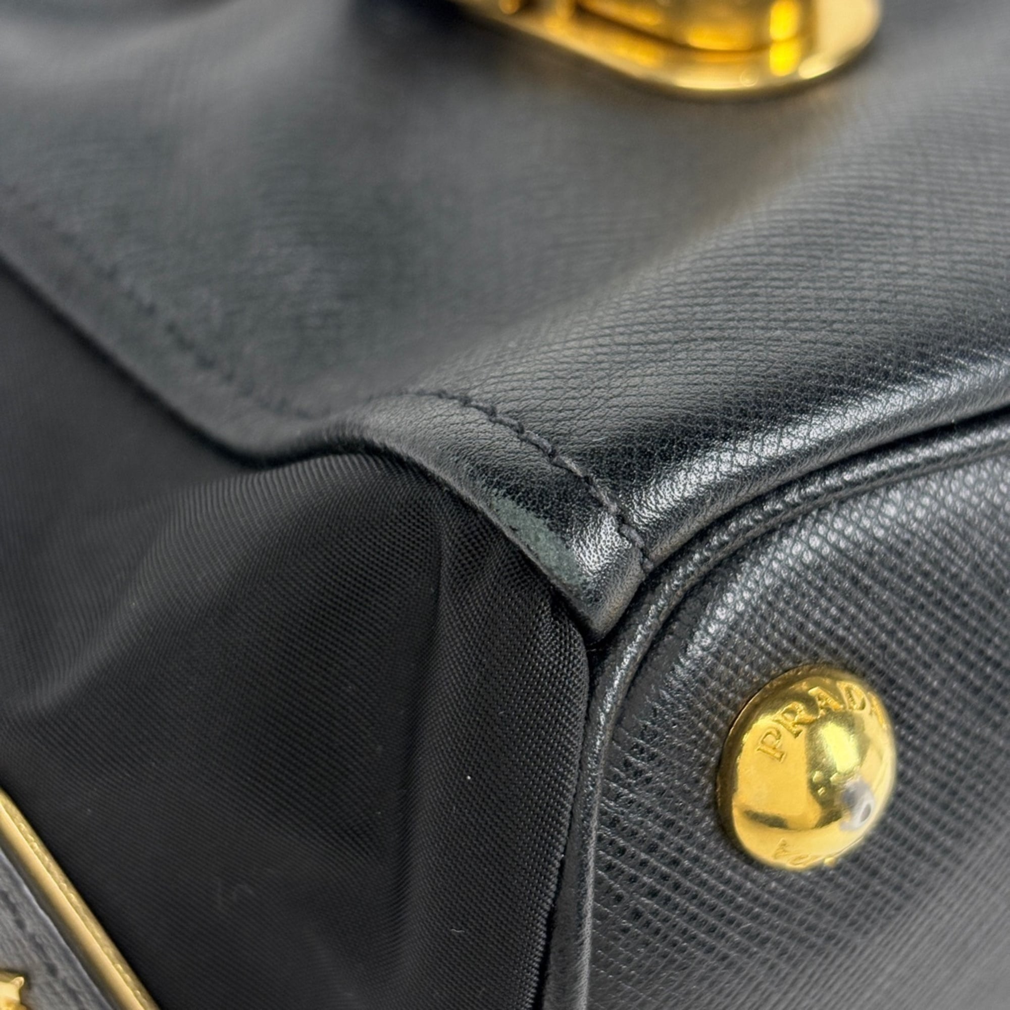 Prada Black Nero Leather Handbag Shoulder Bag (Pre-Owned)