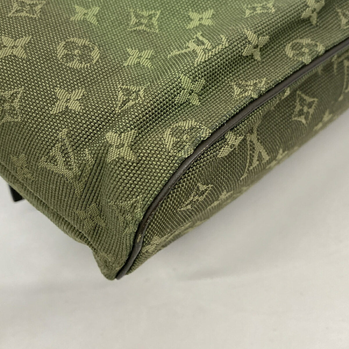 Louis Vuitton Tst Khaki Handbag (Pre-Owned)