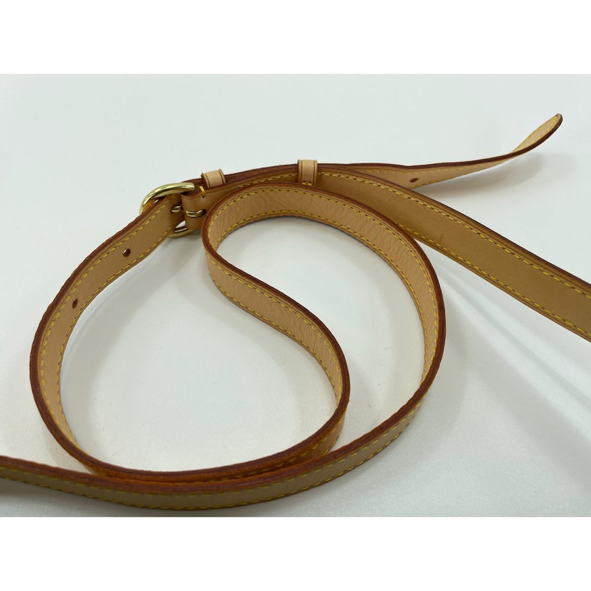 Louis Vuitton Brown Shoulder Bag (Pre-Owned)