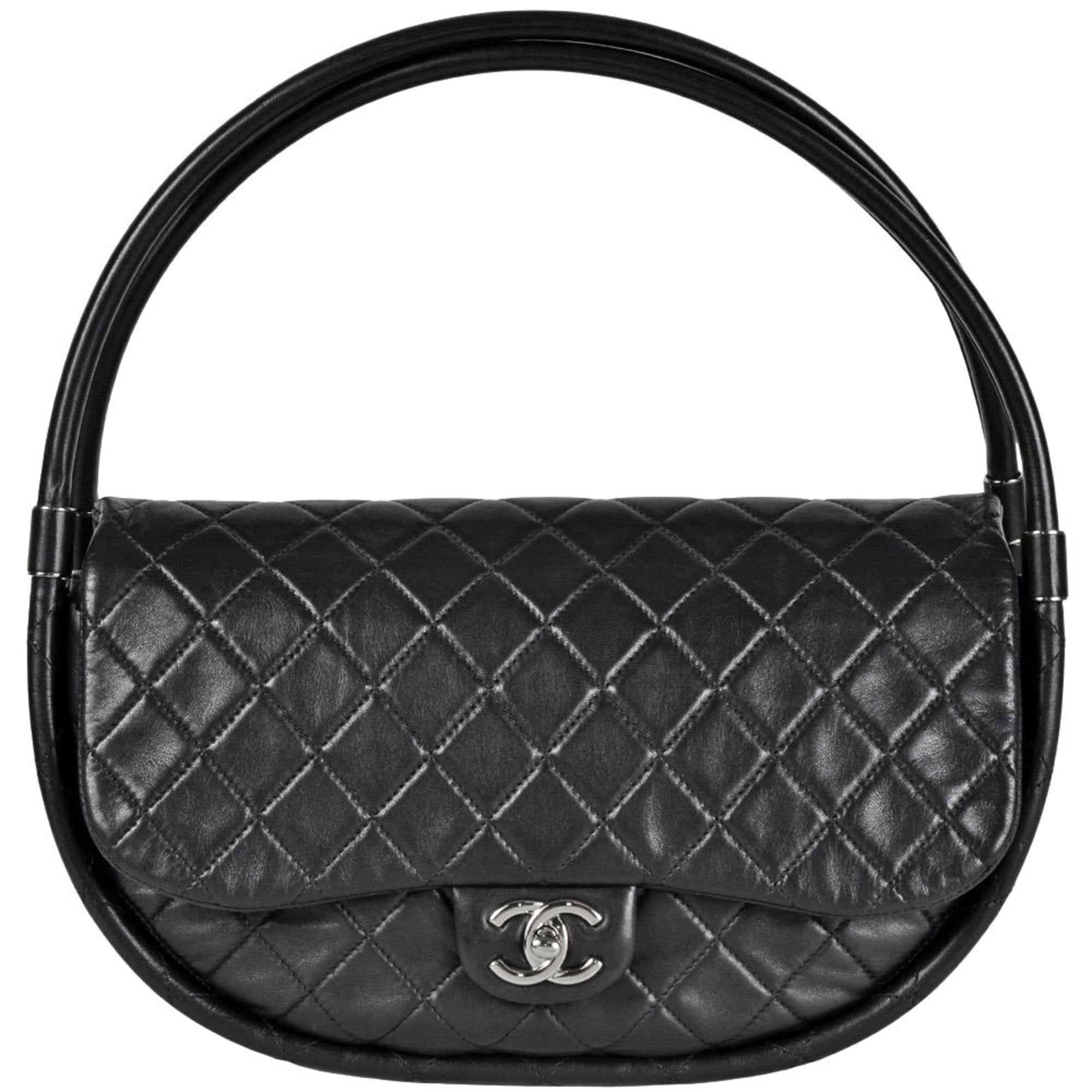 Chanel Black Leather Handbag (Pre-Owned)