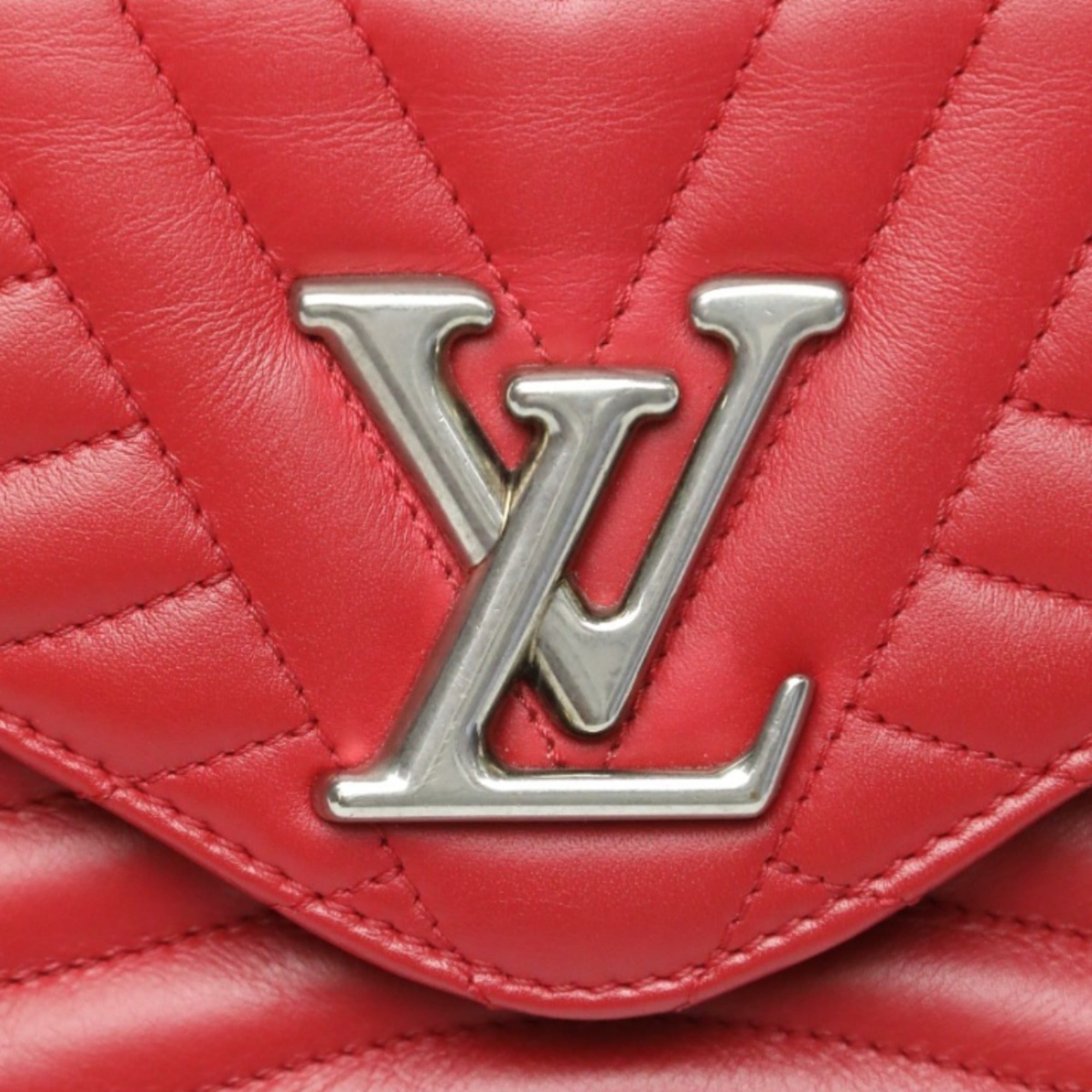 Louis Vuitton Red Color Leather Shoulder Bag (Pre-Owned)