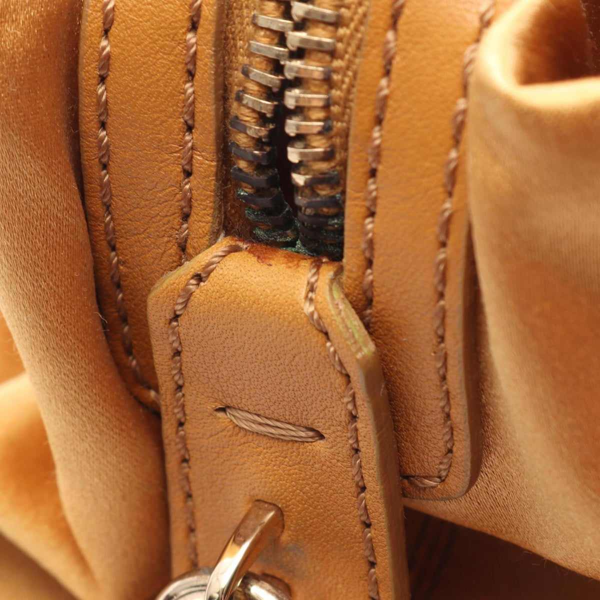 Tod's Brown Fabric Leather Handbag (Pre-Owned)