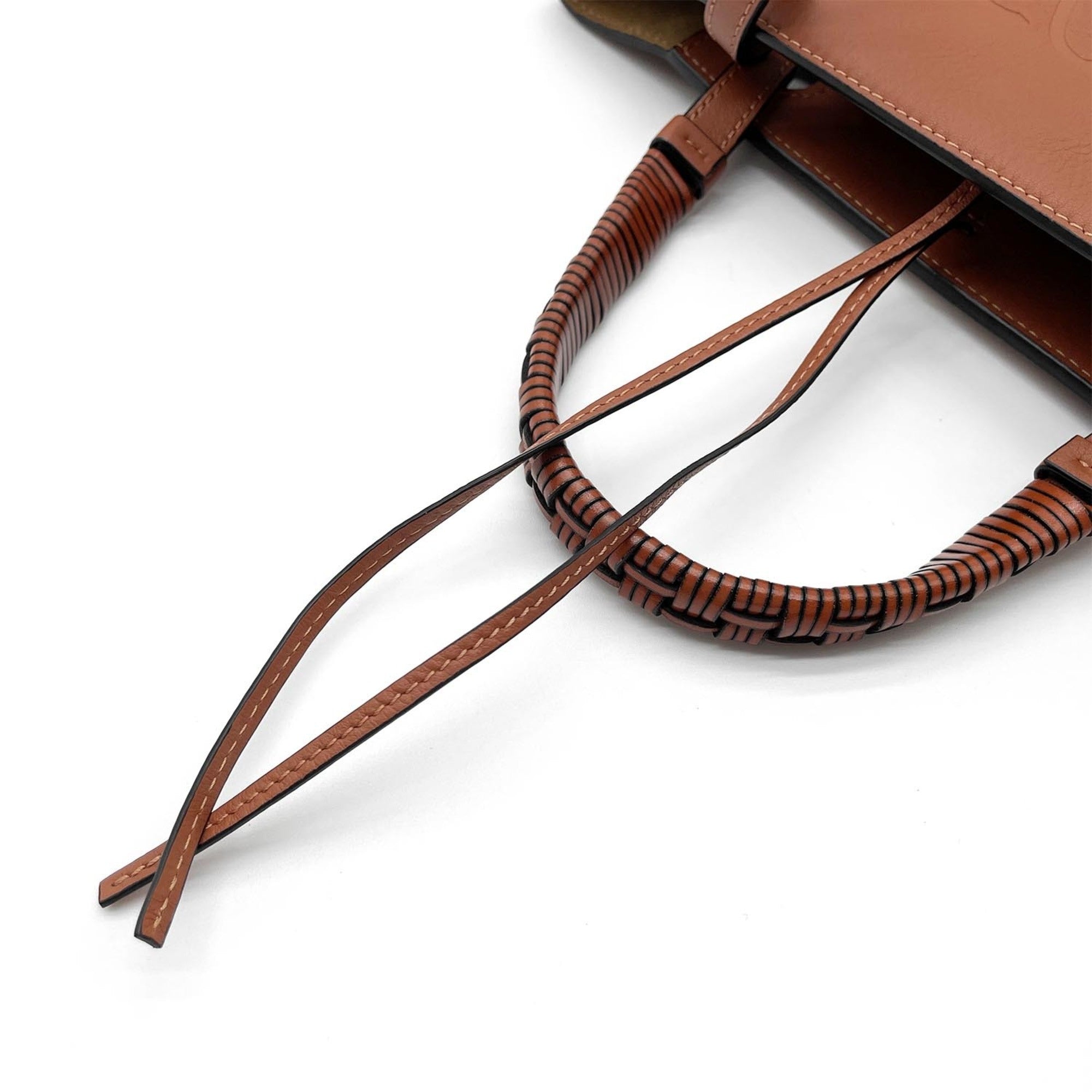 Loewe Brown Leather Shoulder Bag (Pre-Owned)