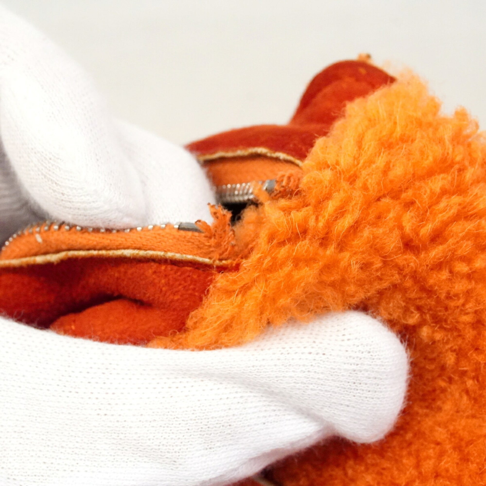 Chanel Orange Shoulder Bag (Pre-Owned)