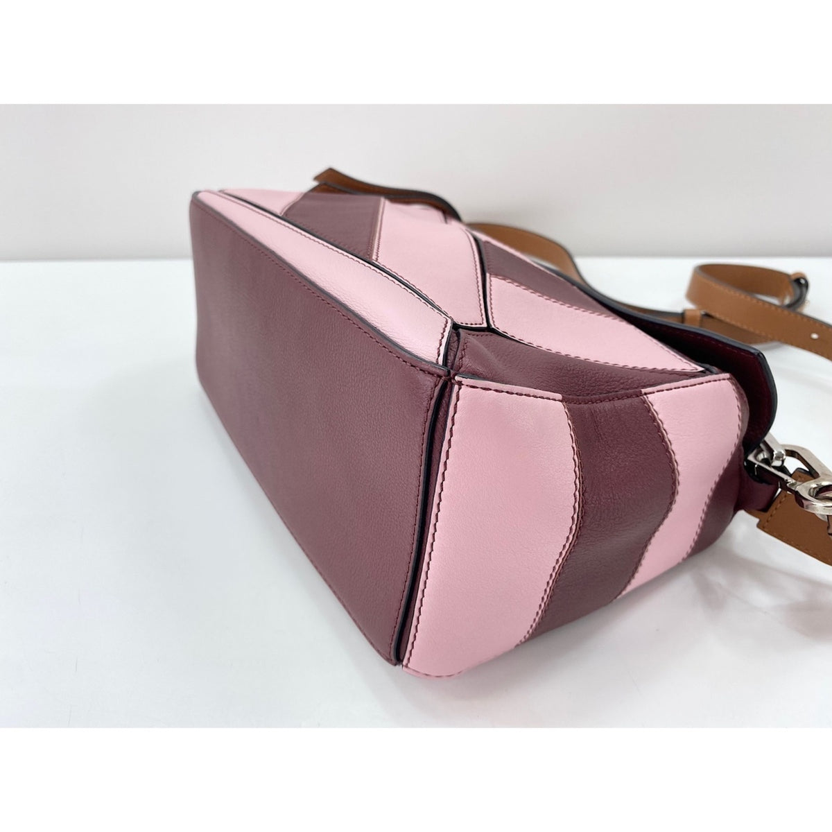 Loewe Pink Handbag (Pre-Owned)