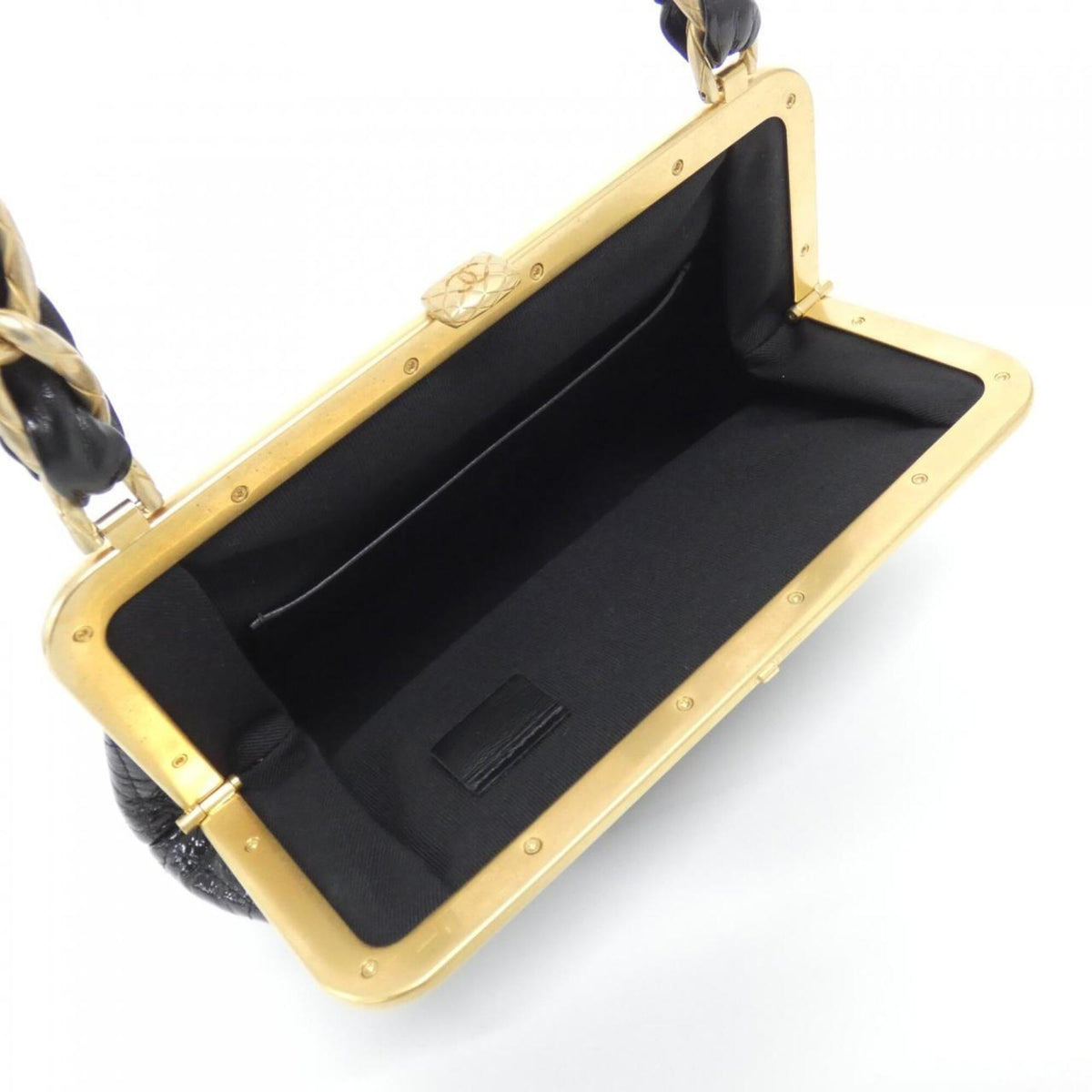 Chanel Black Leather Shoulder Bag (Pre-Owned)