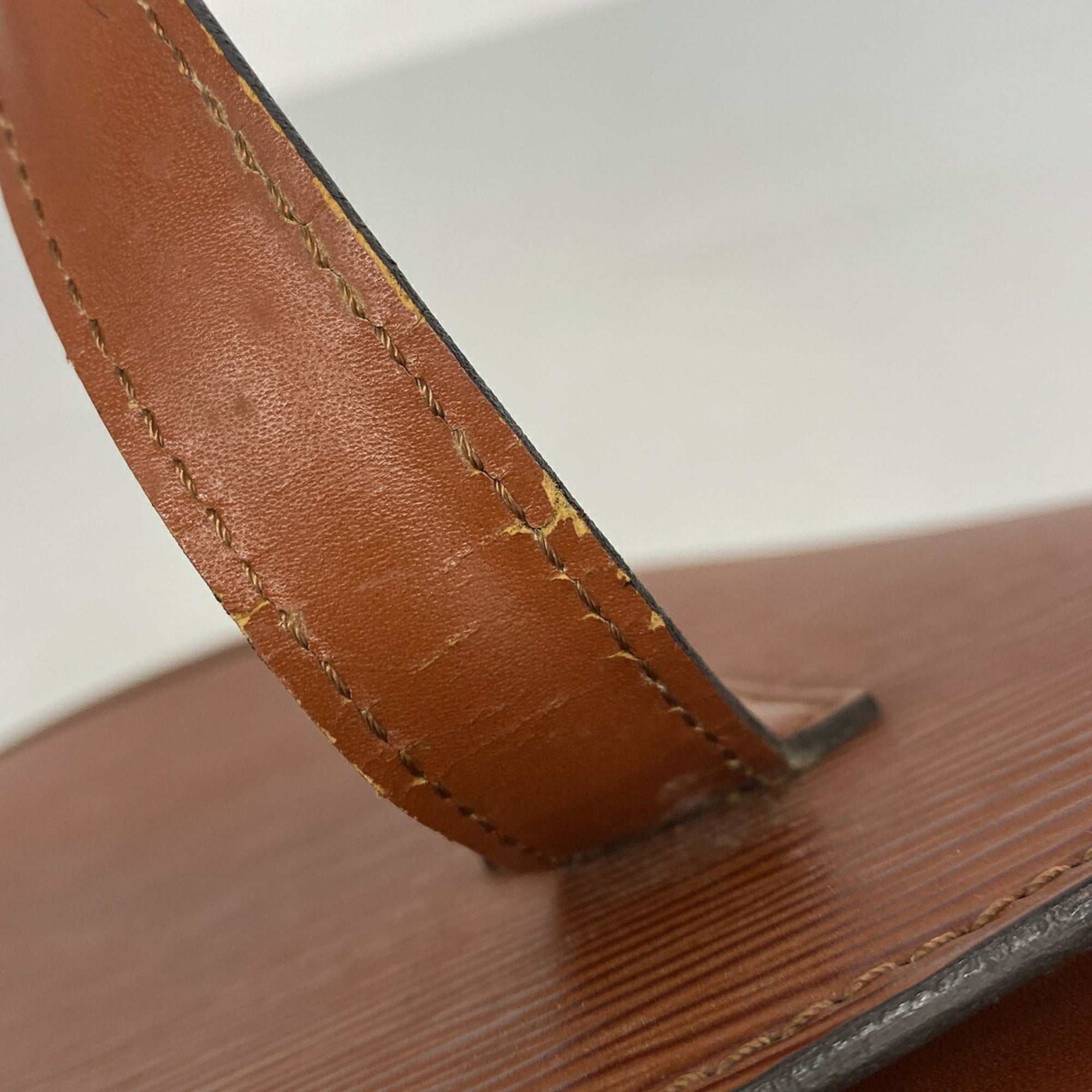 Louis Vuitton Kenyan Brown Handbag (Pre-Owned)
