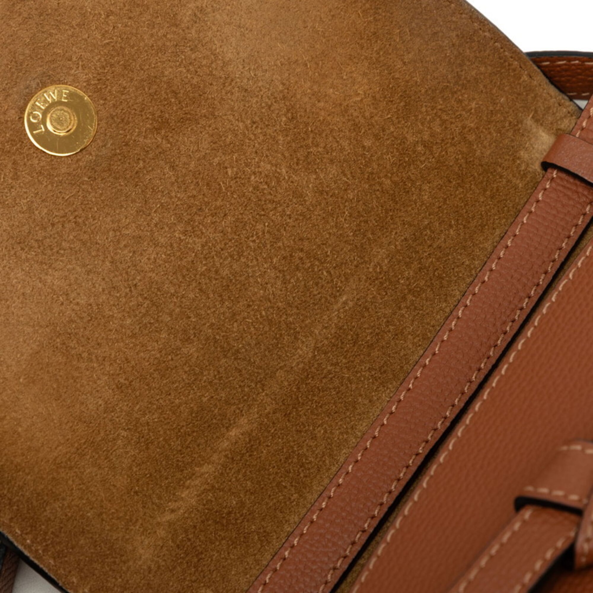 Loewe Brown Leather Shoulder Bag (Pre-Owned)