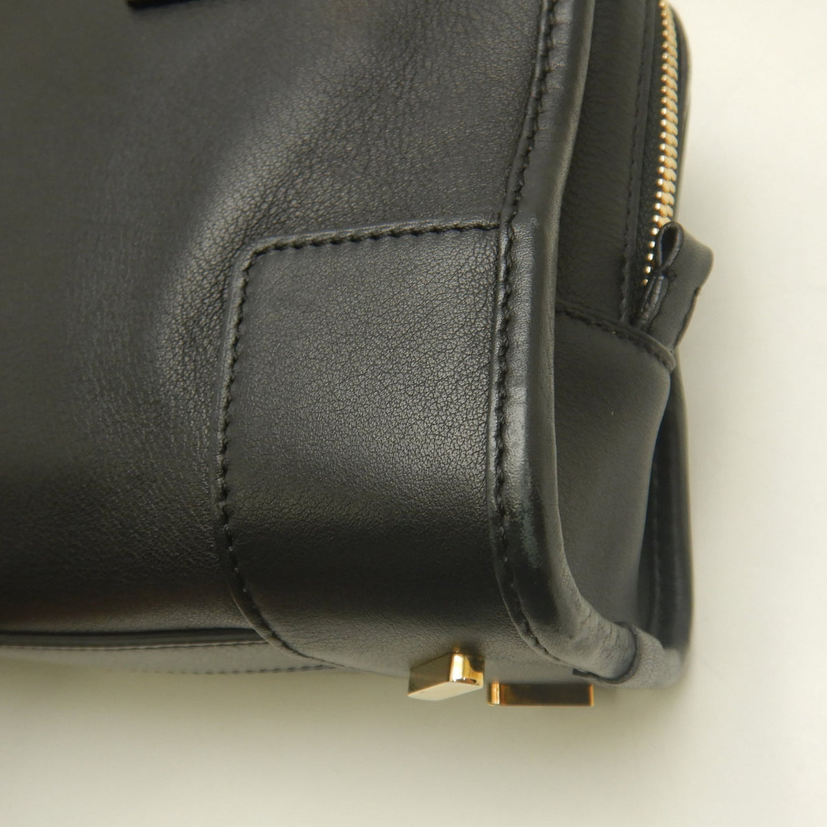 Loewe Amazona Black Leather Handbag (Pre-Owned)