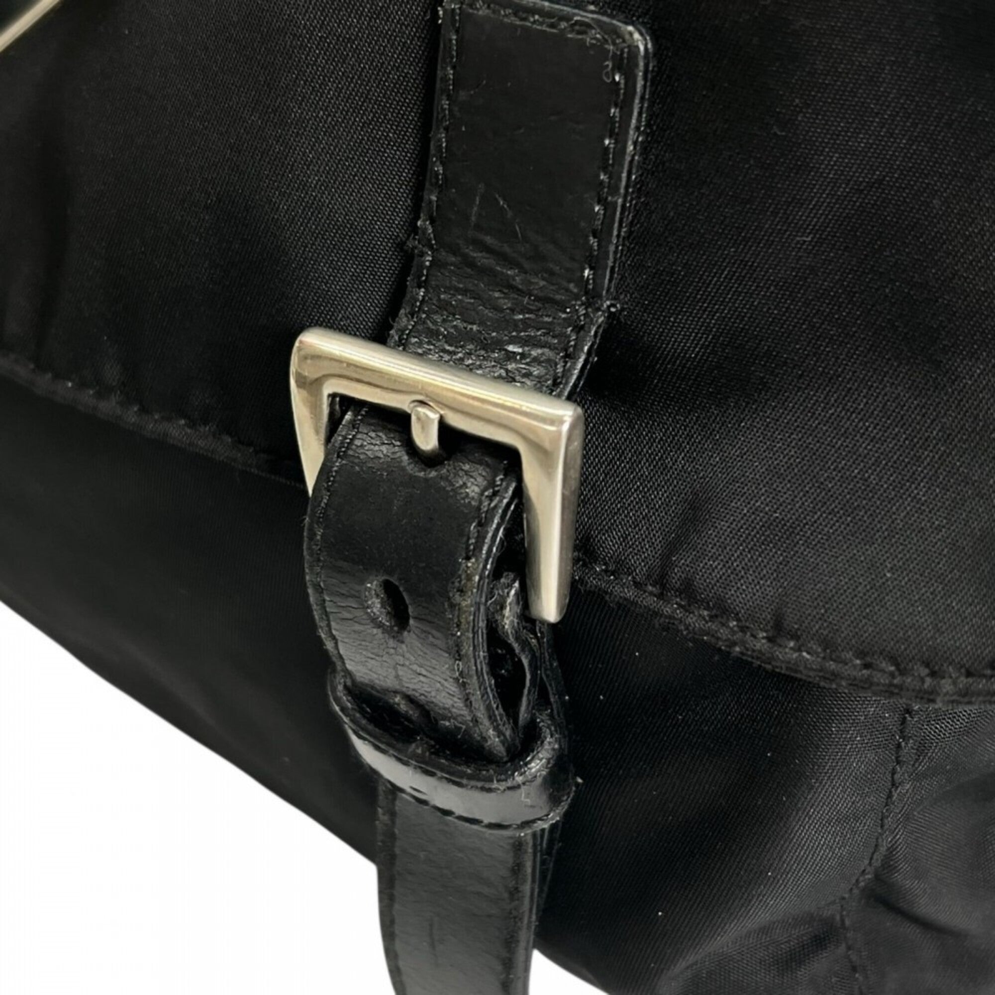 Prada Black Nylon Shoulder Bag (Pre-Owned)