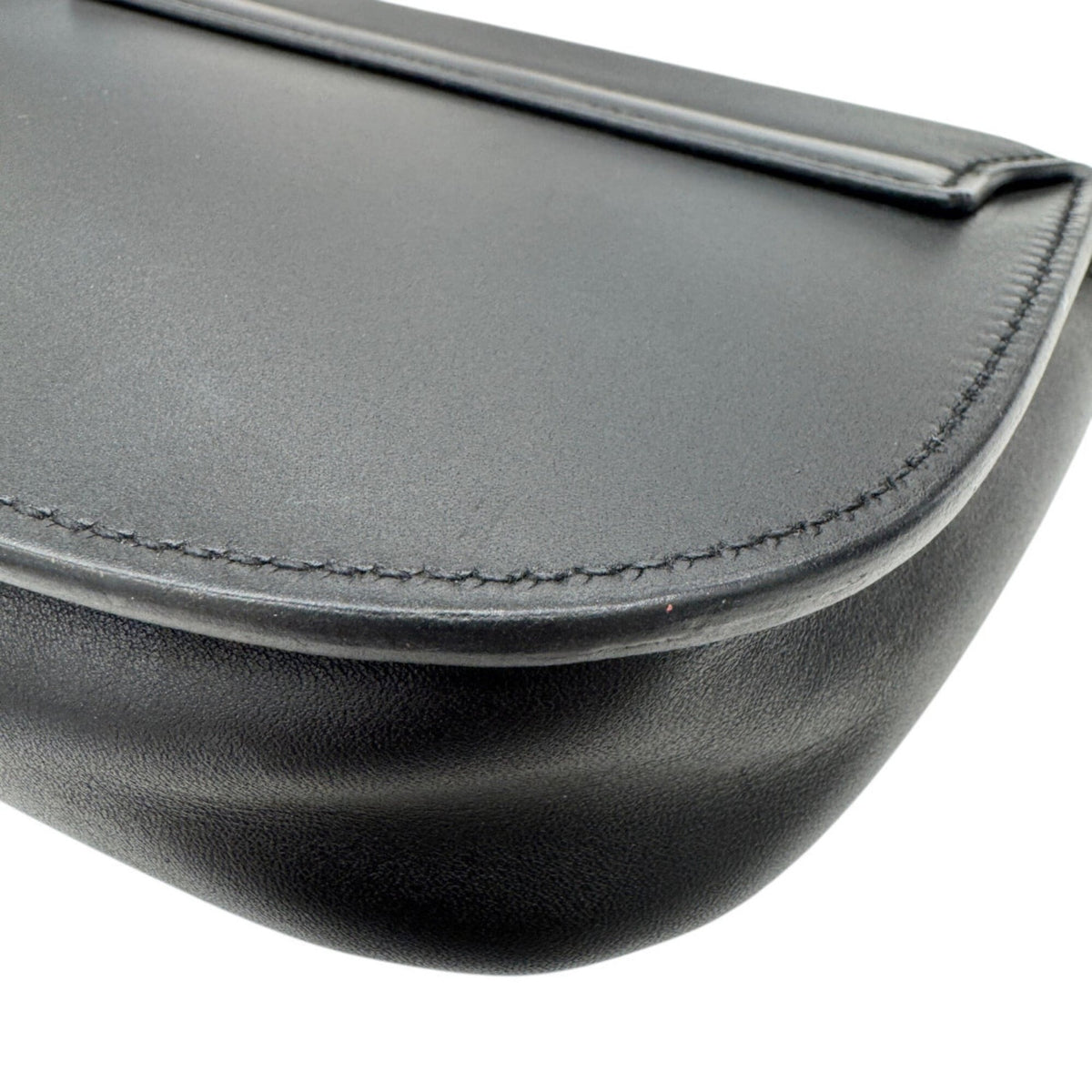 Saint Laurent Black Leather Pochette Shoulder Bag (Pre-Owned)