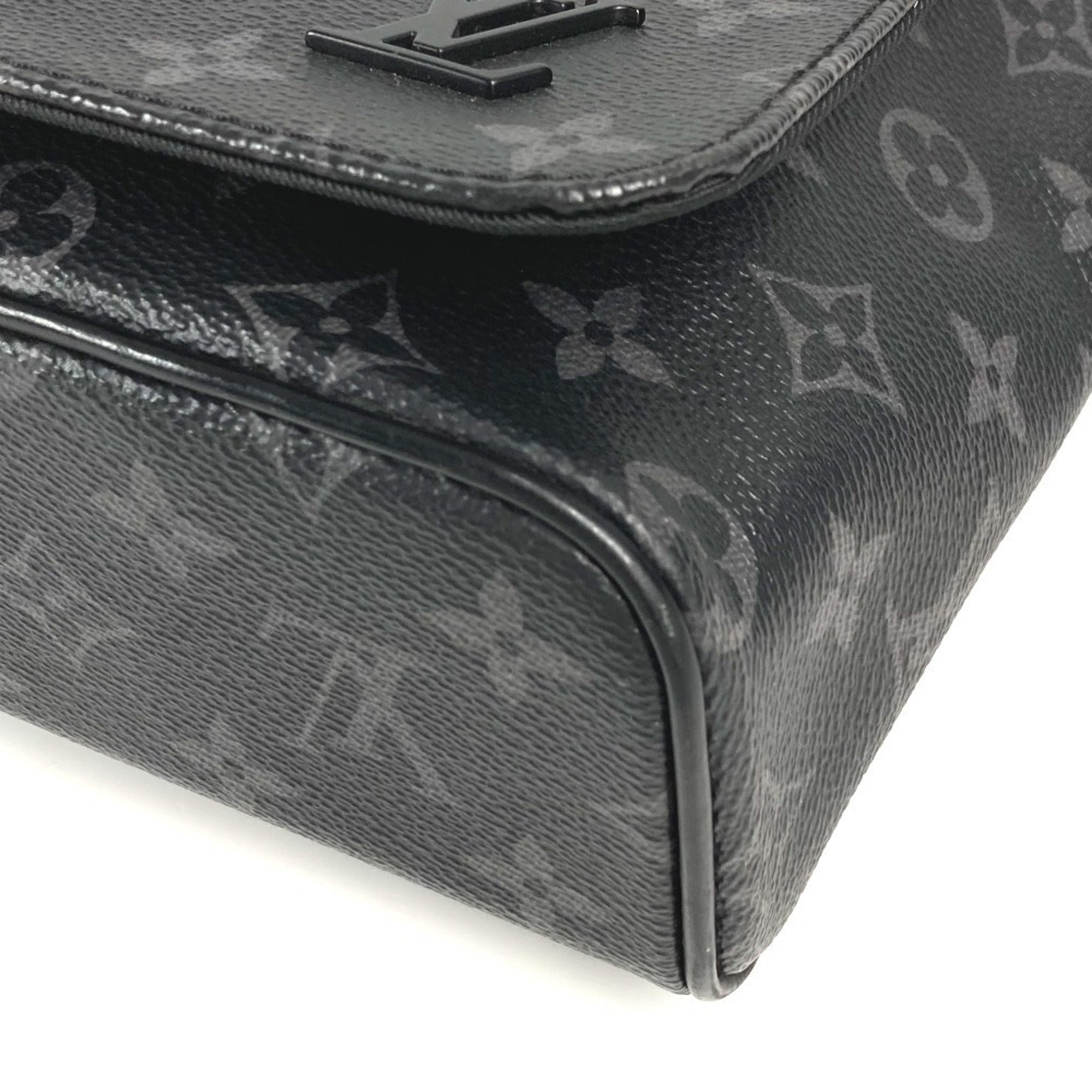 Louis Vuitton Black Monogram Eclipse Monogram Eclipse Shoulder Bag (Pre-Owned)