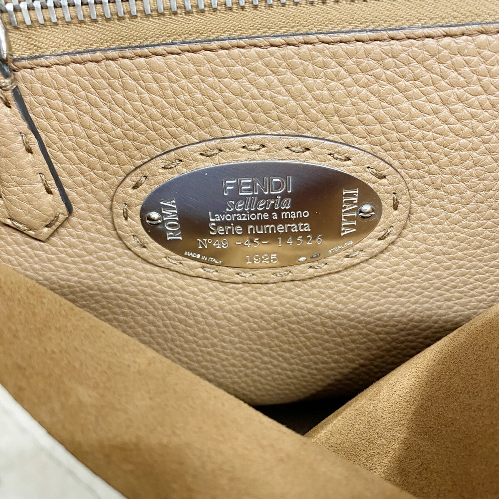 Fendi Beige Leather Handbag (Pre-Owned)