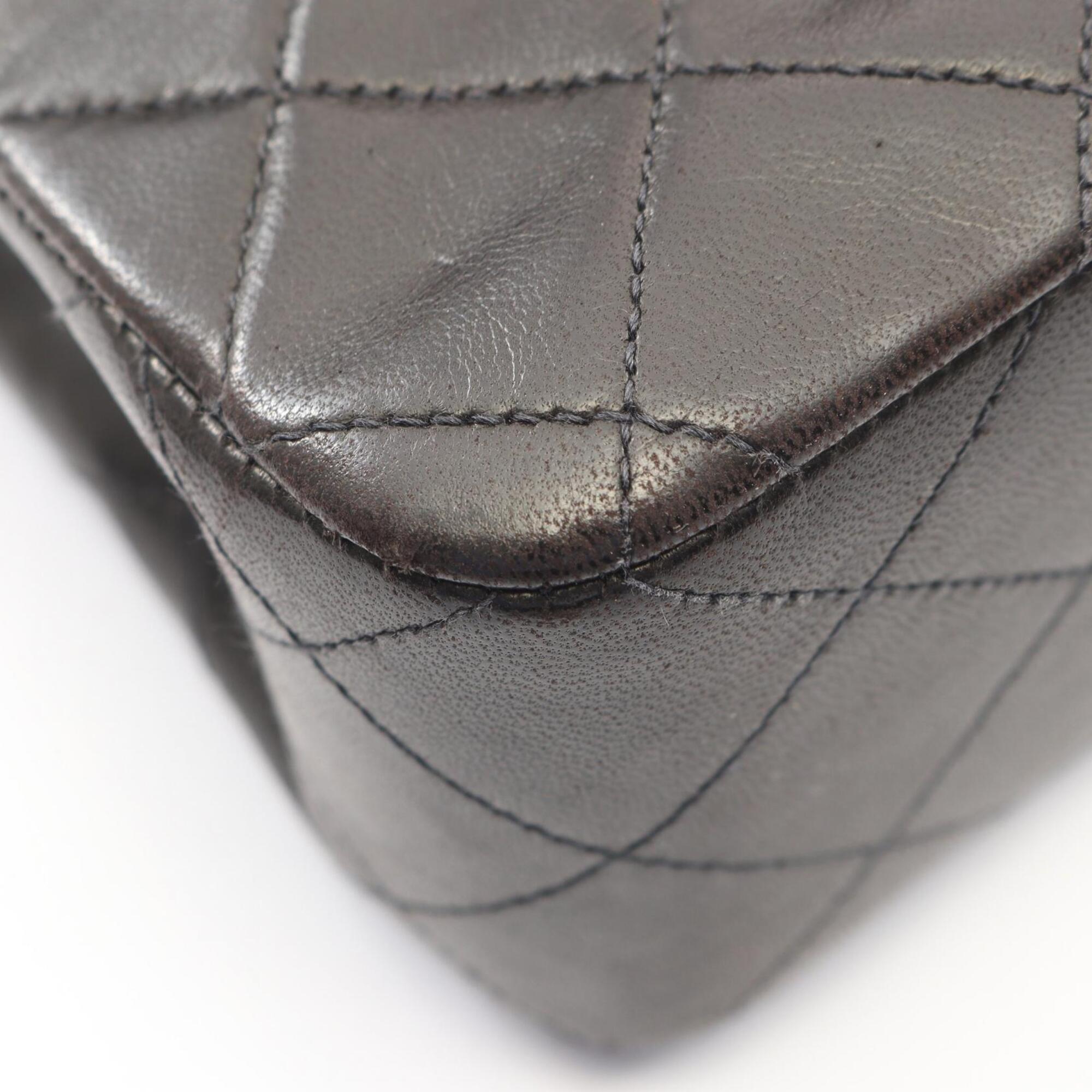 Chanel Black Leather Handbag Shoulder Bag (Pre-Owned)