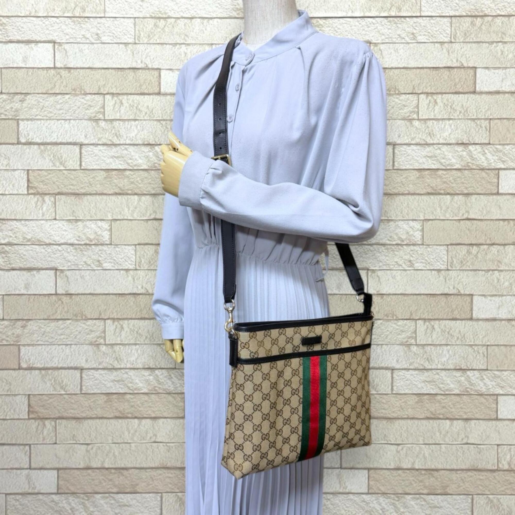 Gucci Beige Brown Gg Canvas Shoulder Bag (Pre-Owned)