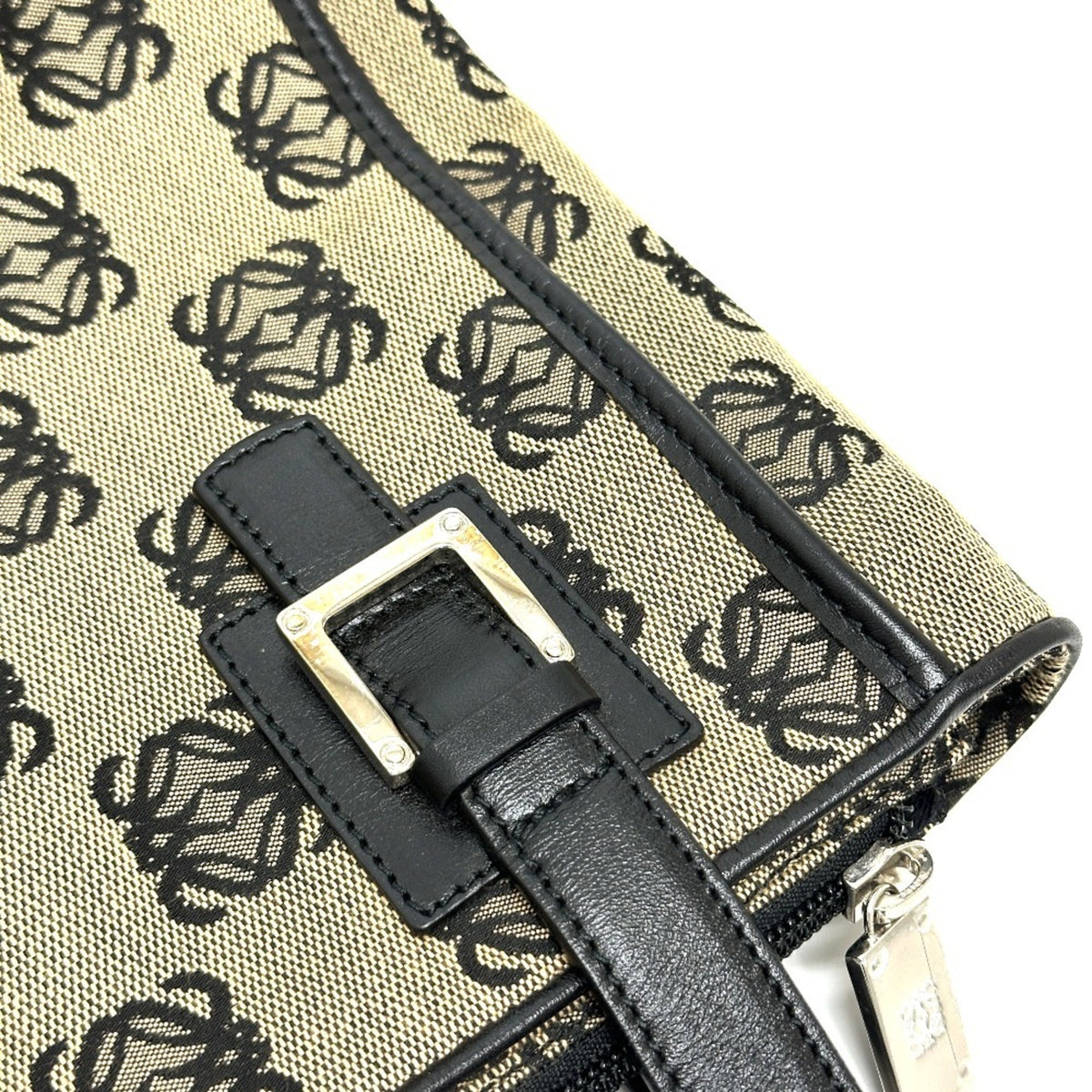 Loewe Beige Black Canvas Handbag Tote Bag (Pre-Owned)