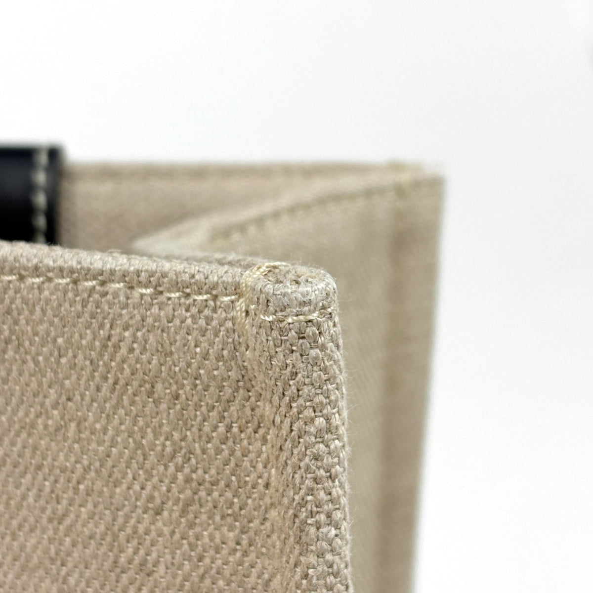 Chloé Beige Black Canvas Leather Tote Bag (Pre-Owned)