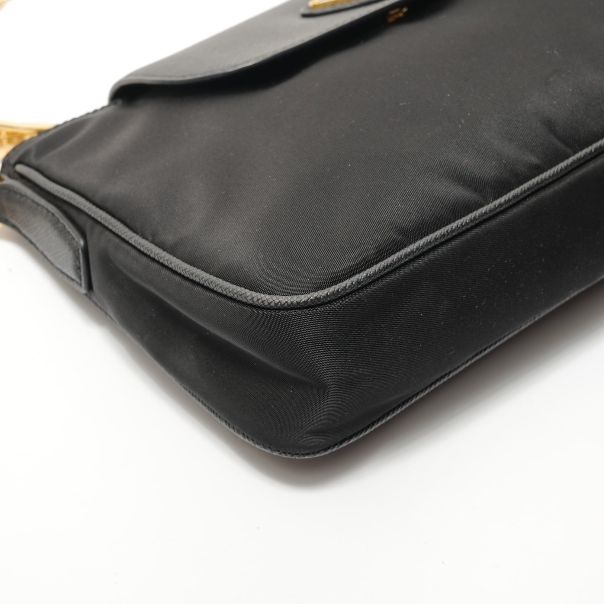 Prada Black Nylon Shoulder Bag (Pre-Owned)