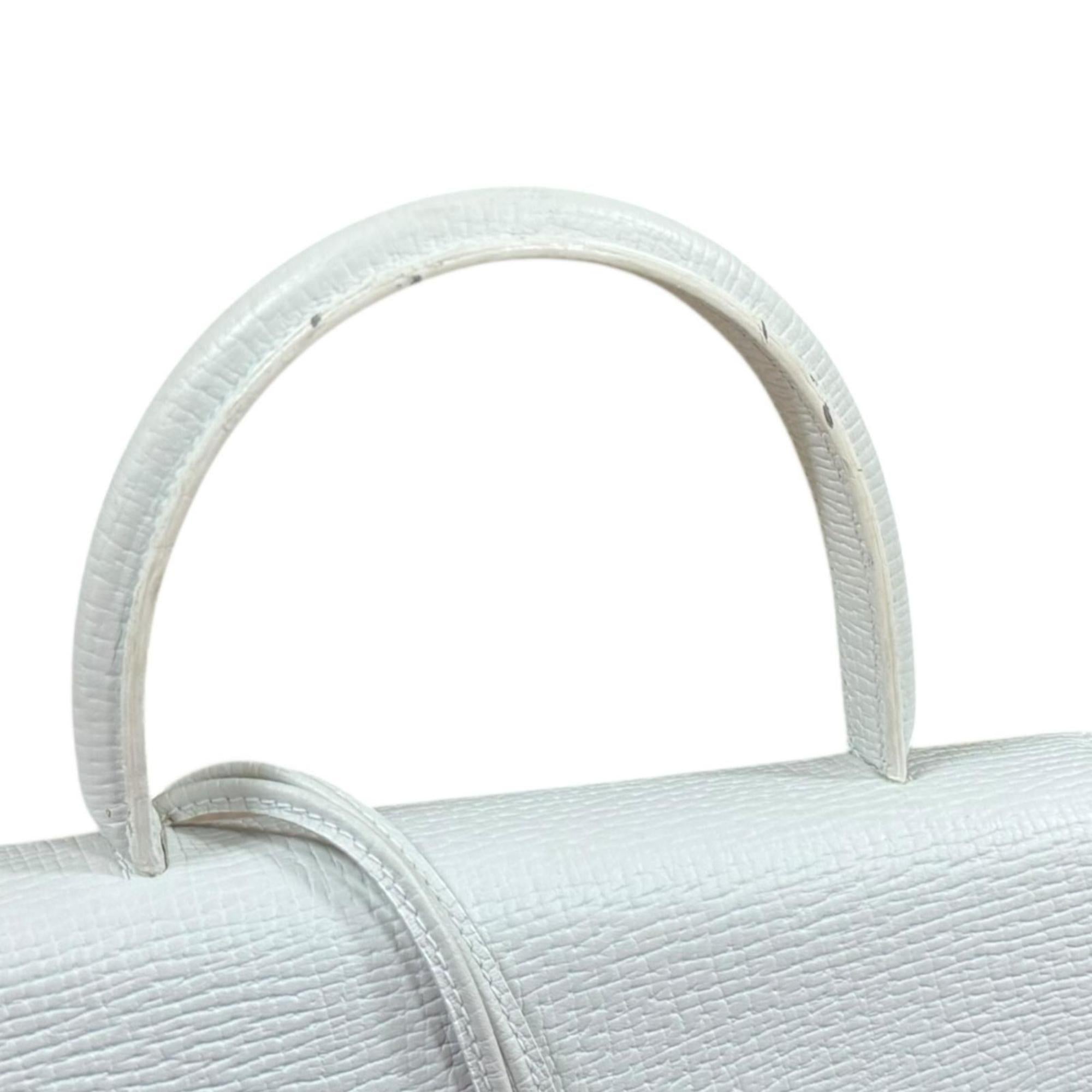 Loewe White Leather Handbag (Pre-Owned)