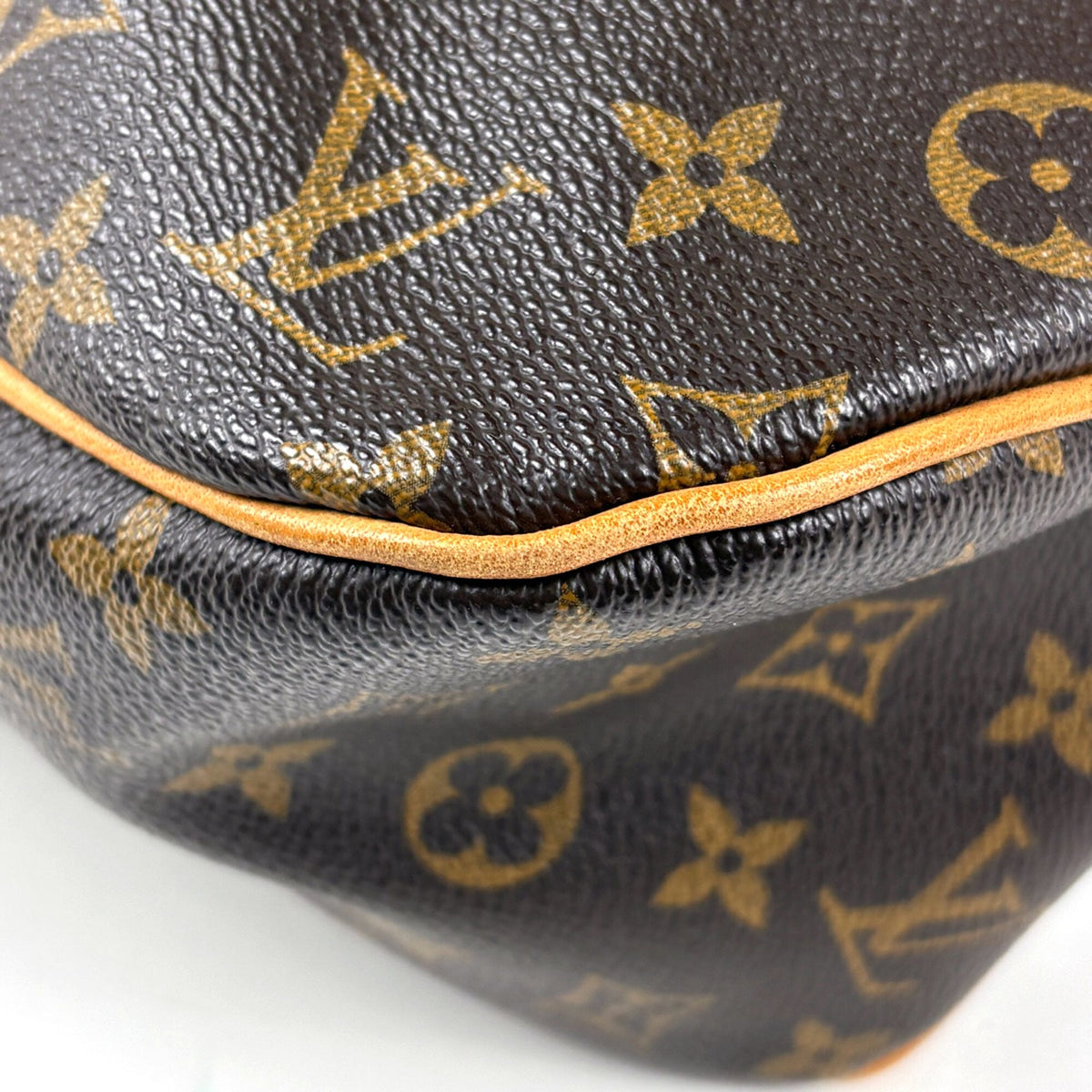 Louis Vuitton Brown Monogram Shoulder Bag (Pre-Owned)