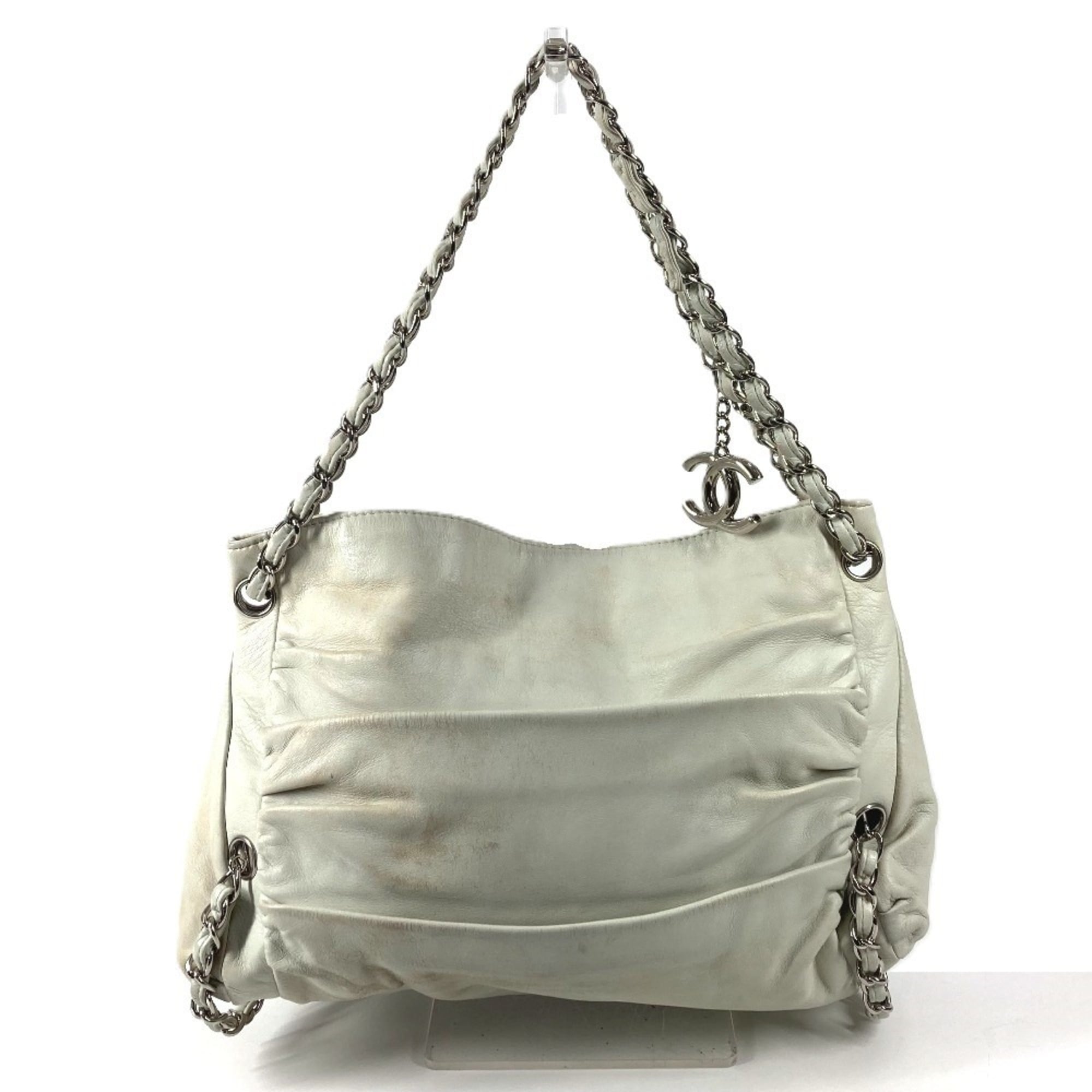 Chanel White Leather Shoulder Bag Tote Bag (Pre-Owned)