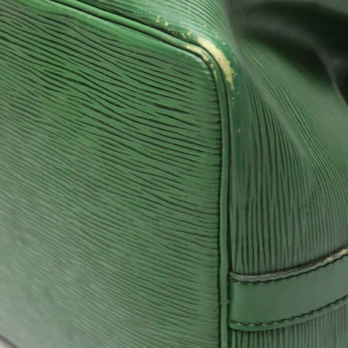 Louis Vuitton Borneo Green Epi Leather Shoulder Bag (Pre-Owned)