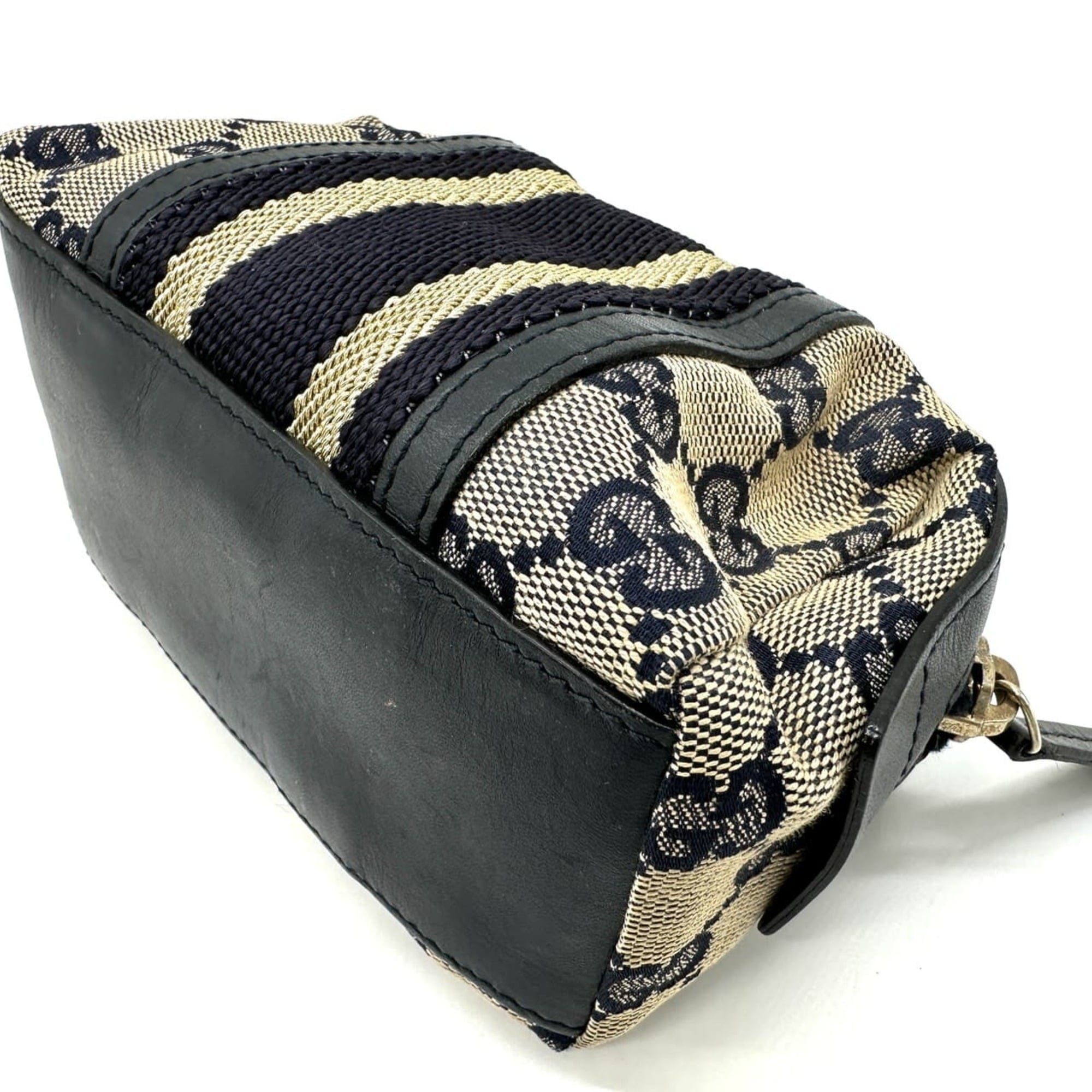 Gucci Navy Gg Canvas Pouch (Pre-Owned)