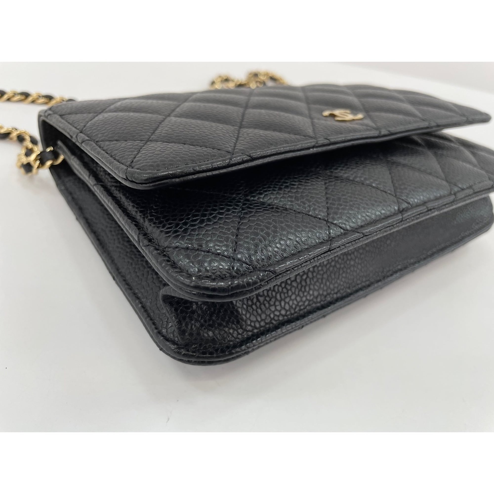 Chanel Black Shoulder Bag (Pre-Owned)