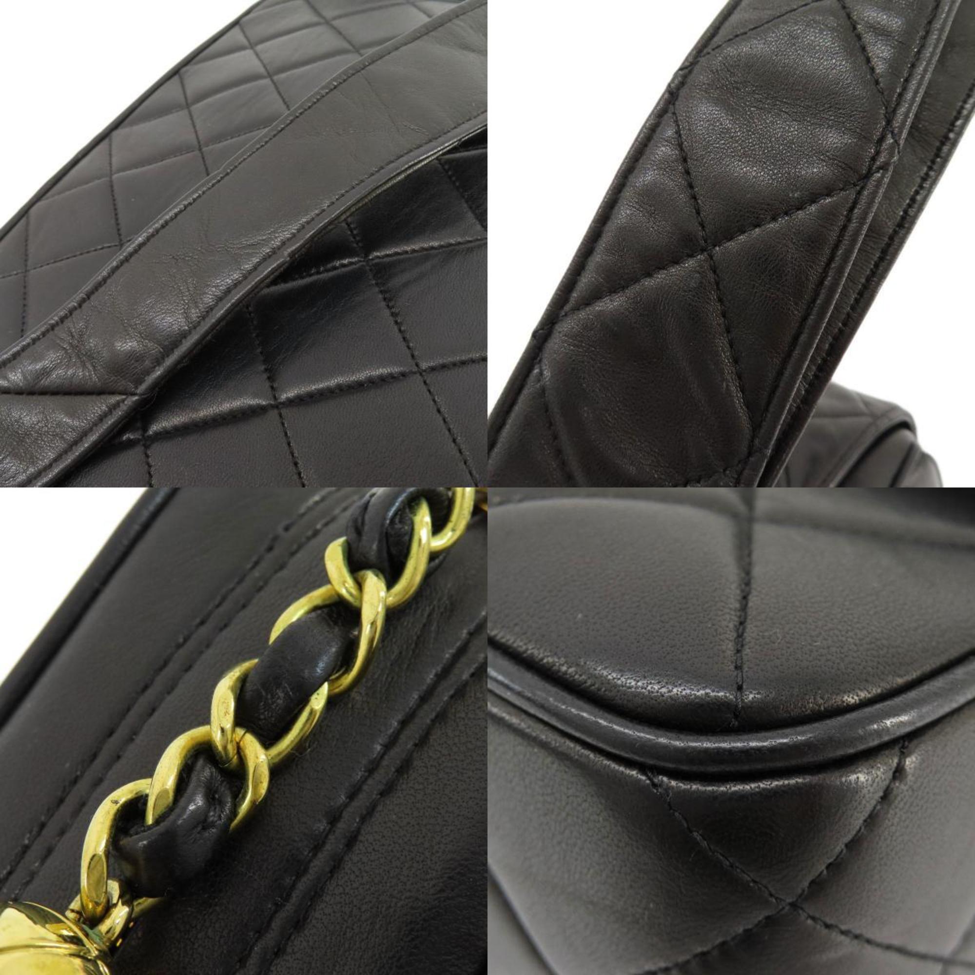 Chanel Black Leather Shoulder Bag (Pre-Owned)