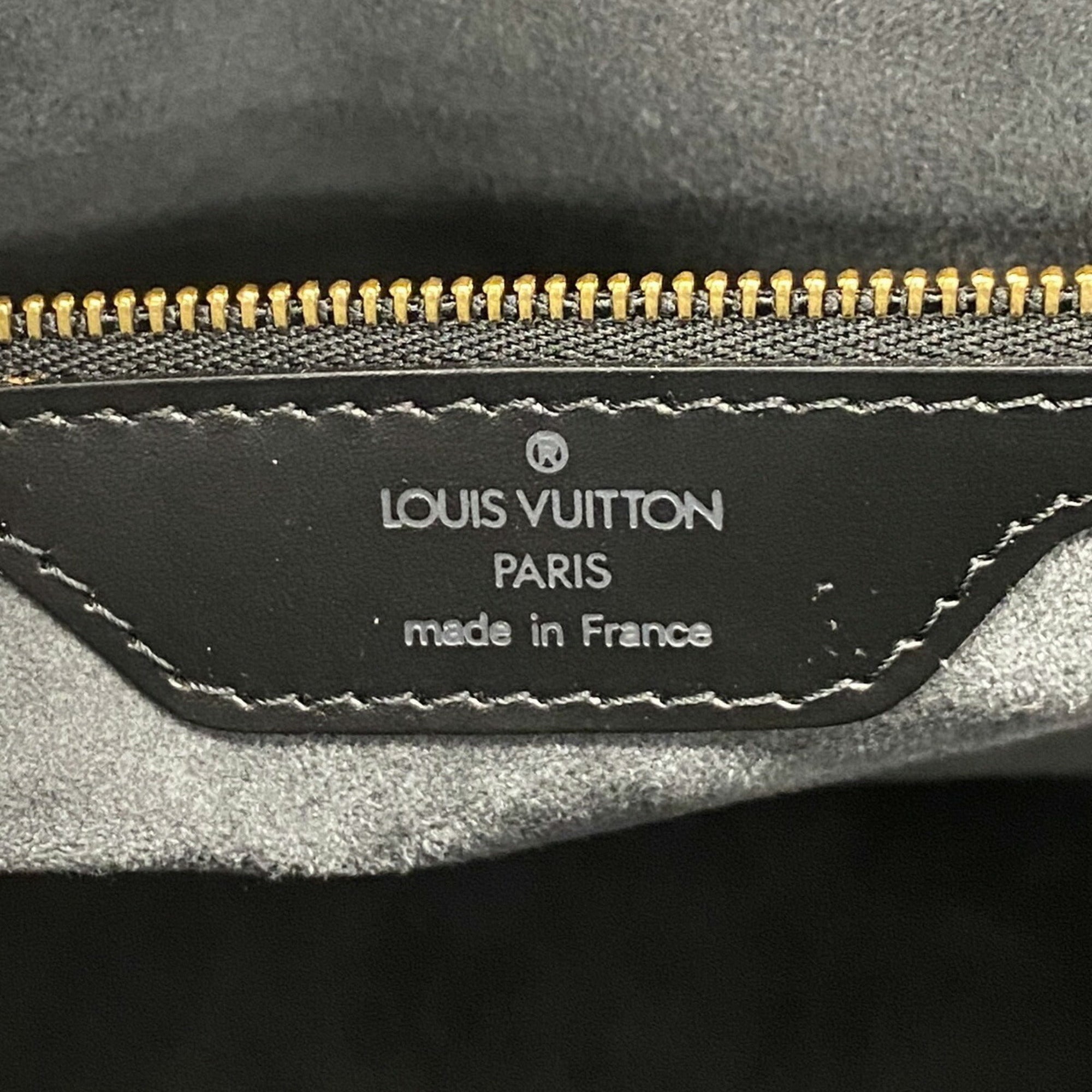 Louis Vuitton Noir Shoulder Bag (Pre-Owned)