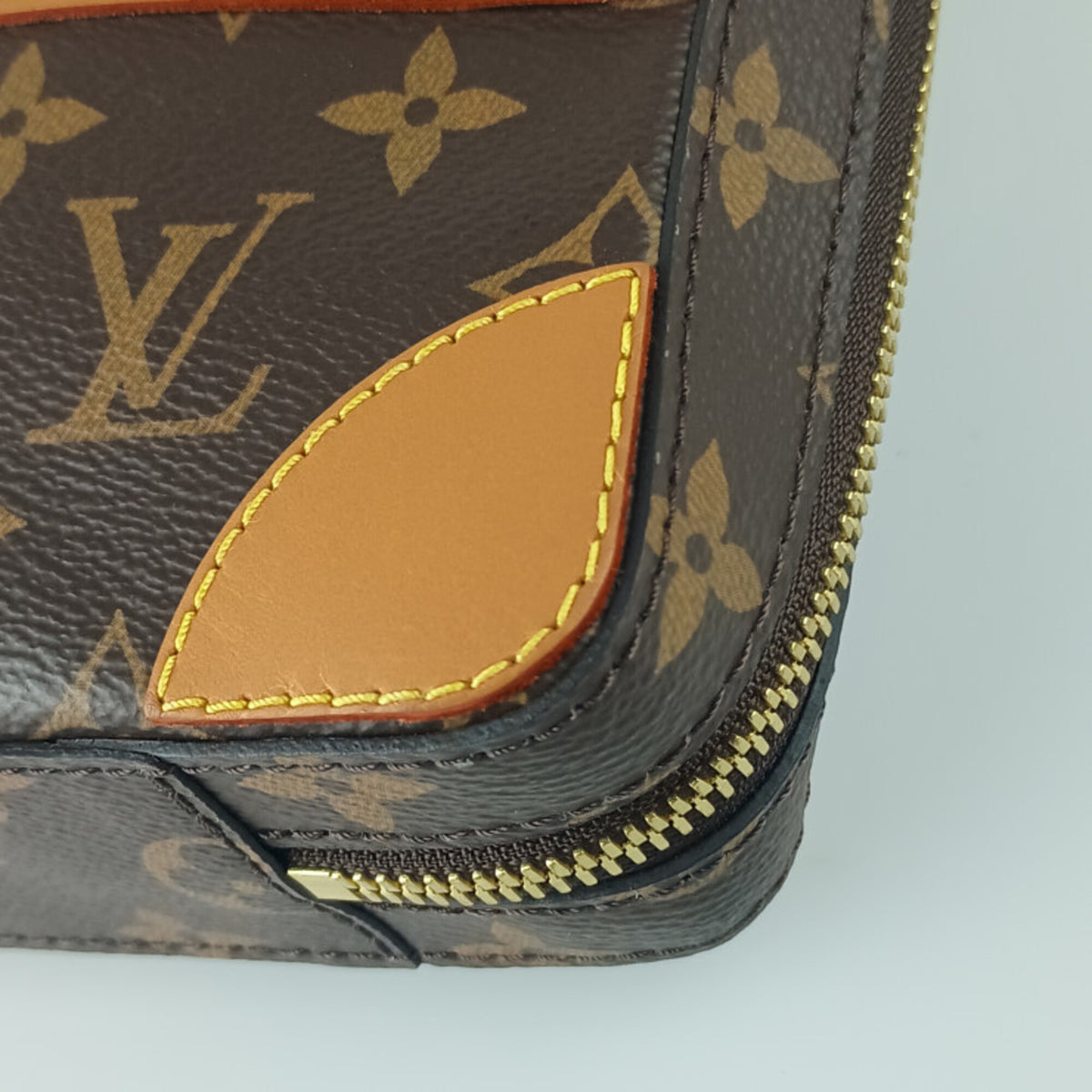 Louis Vuitton Monogram Brown Monogram Messenger Bag Shoulder Bag (Pre-Owned)