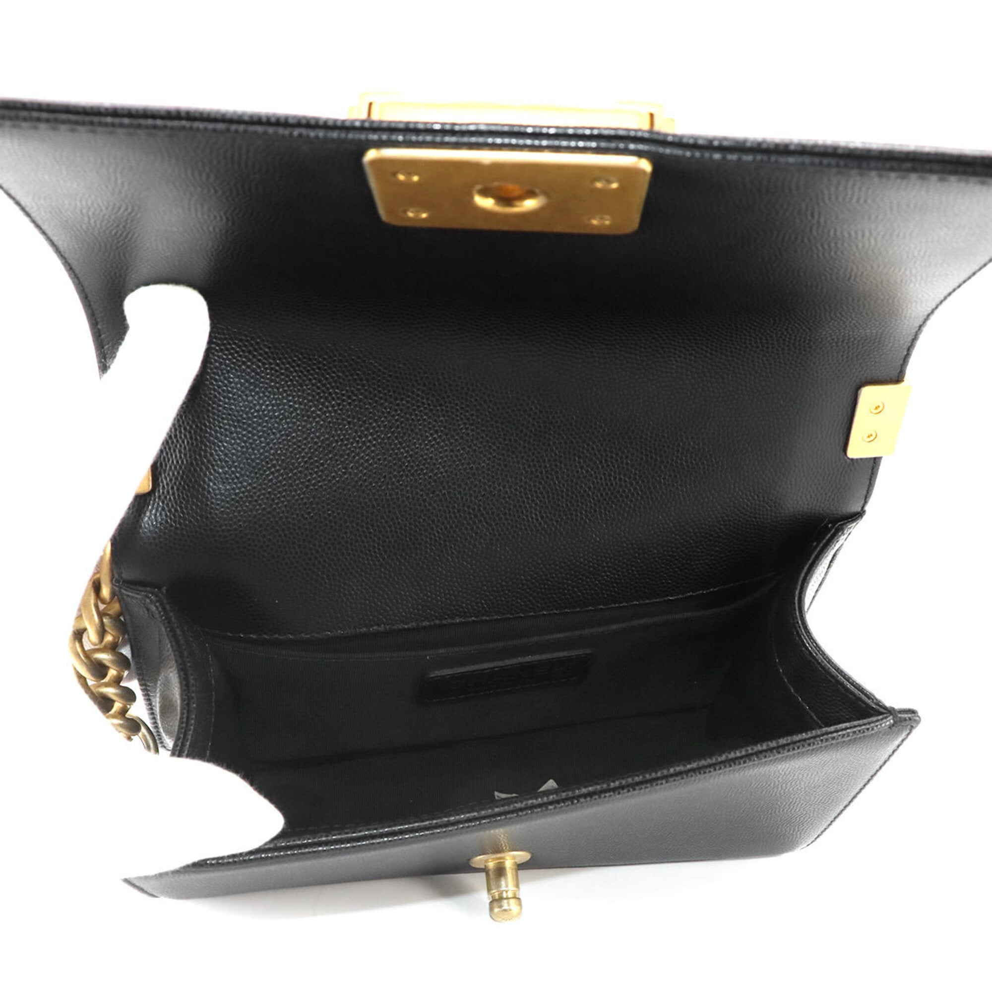 Chanel Boy Chanel Black Grained Calfskin Handbag Shoulder Bag (Pre-Owned)