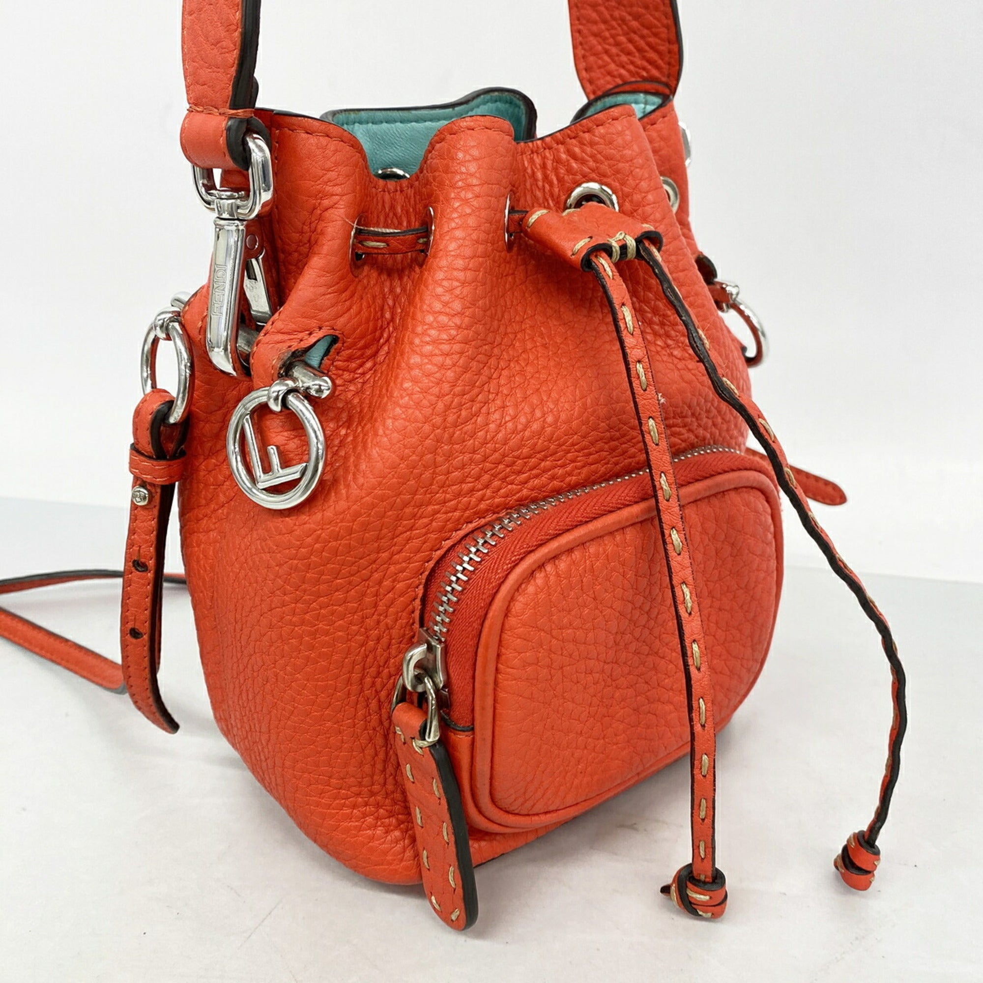 Fendi Red Color Leather Handbag (Pre-Owned)