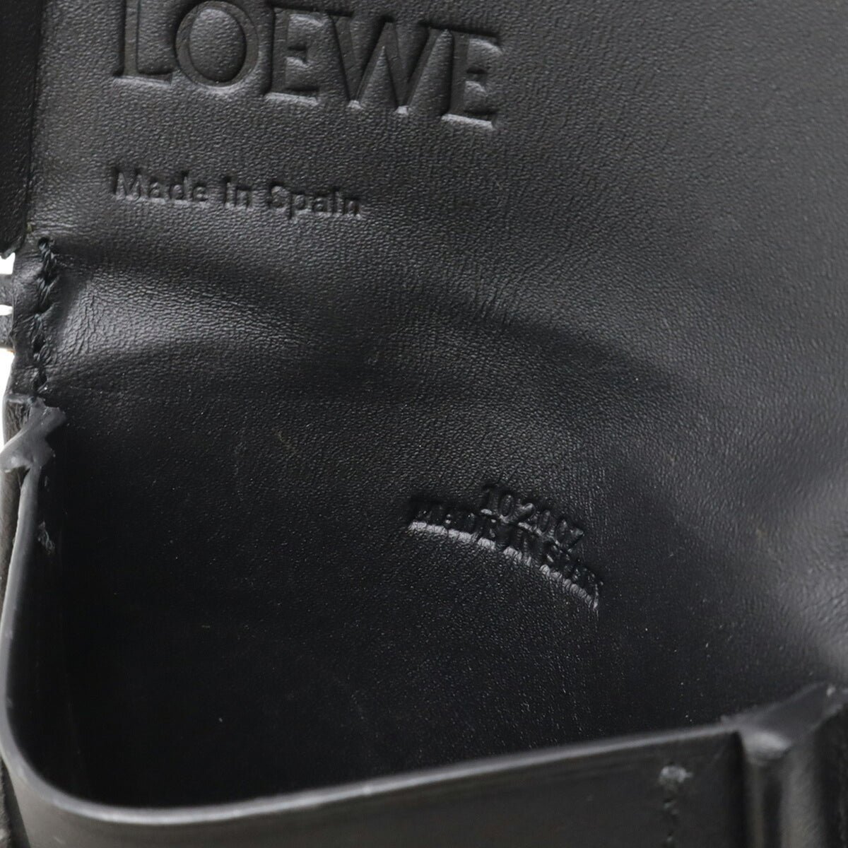 Loewe Black Leather Pochette Shoulder Bag (Pre-Owned)