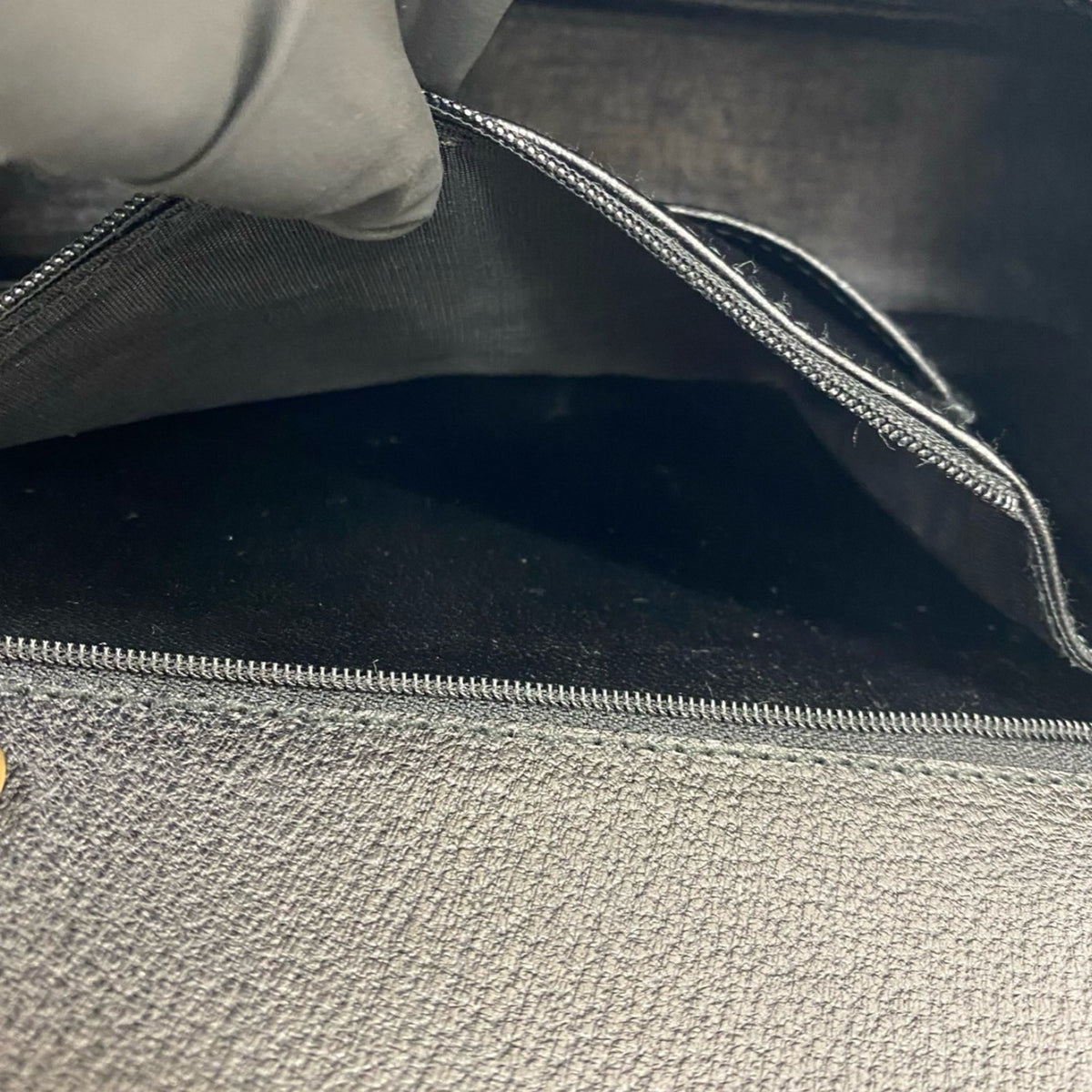 Gucci Black Leather Handbag (Pre-Owned)