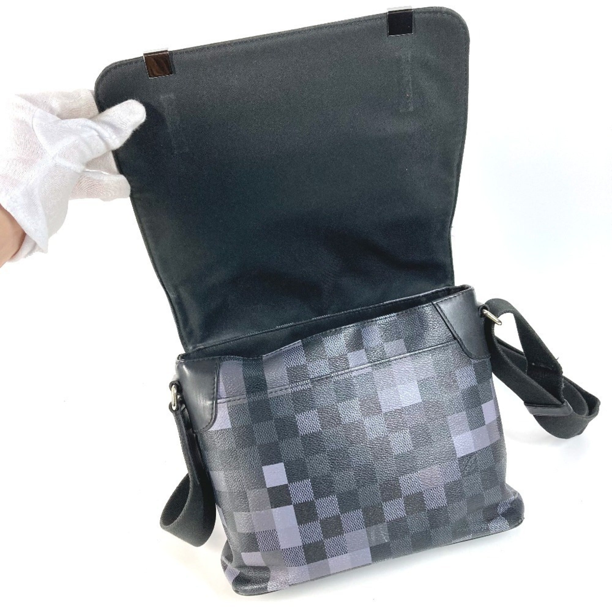 Louis Vuitton Black Damier Graphite Shoulder Bag (Pre-Owned)
